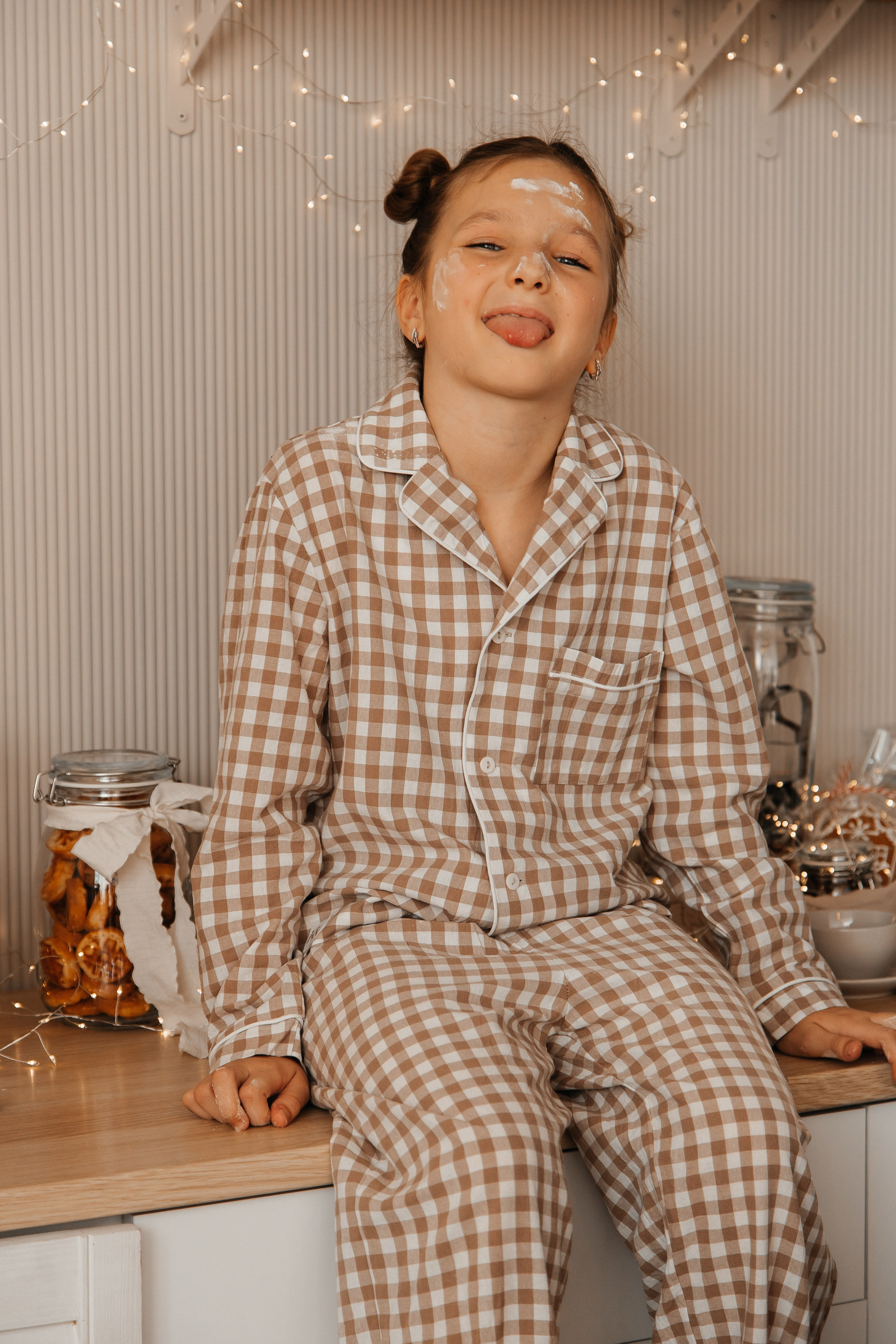 Новогодняя фотосессия в студии в Сочи. Семейный фотограф в Сочи, Лоо, Дагомысе, Вардане Кучумова Олеся