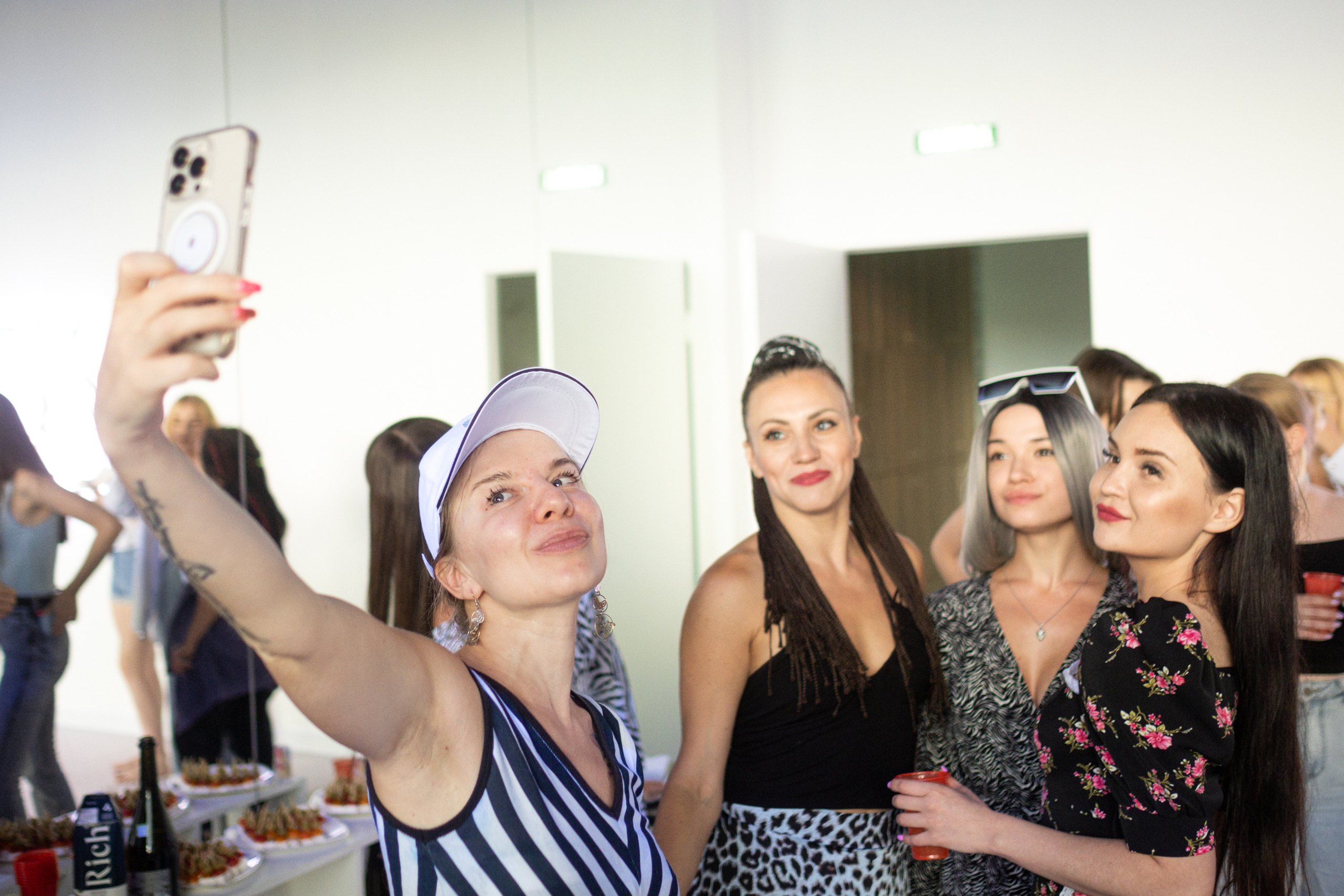 BLACK POLE. Репортажный фотограф в Казани Павел Серпокрылов