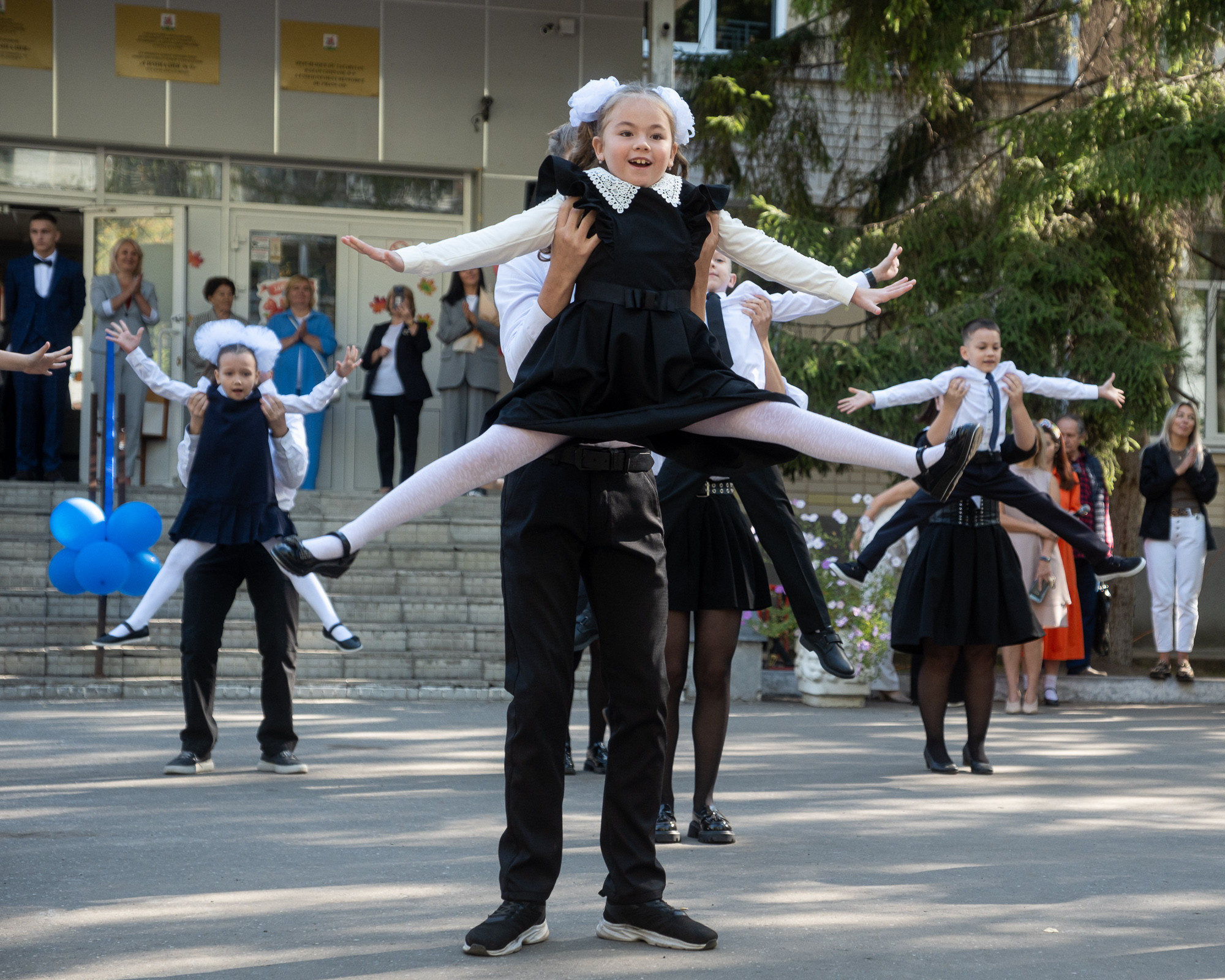 1 сентября в гимназии № 9. Репортажный фотограф в Казани Павел Серпокрылов