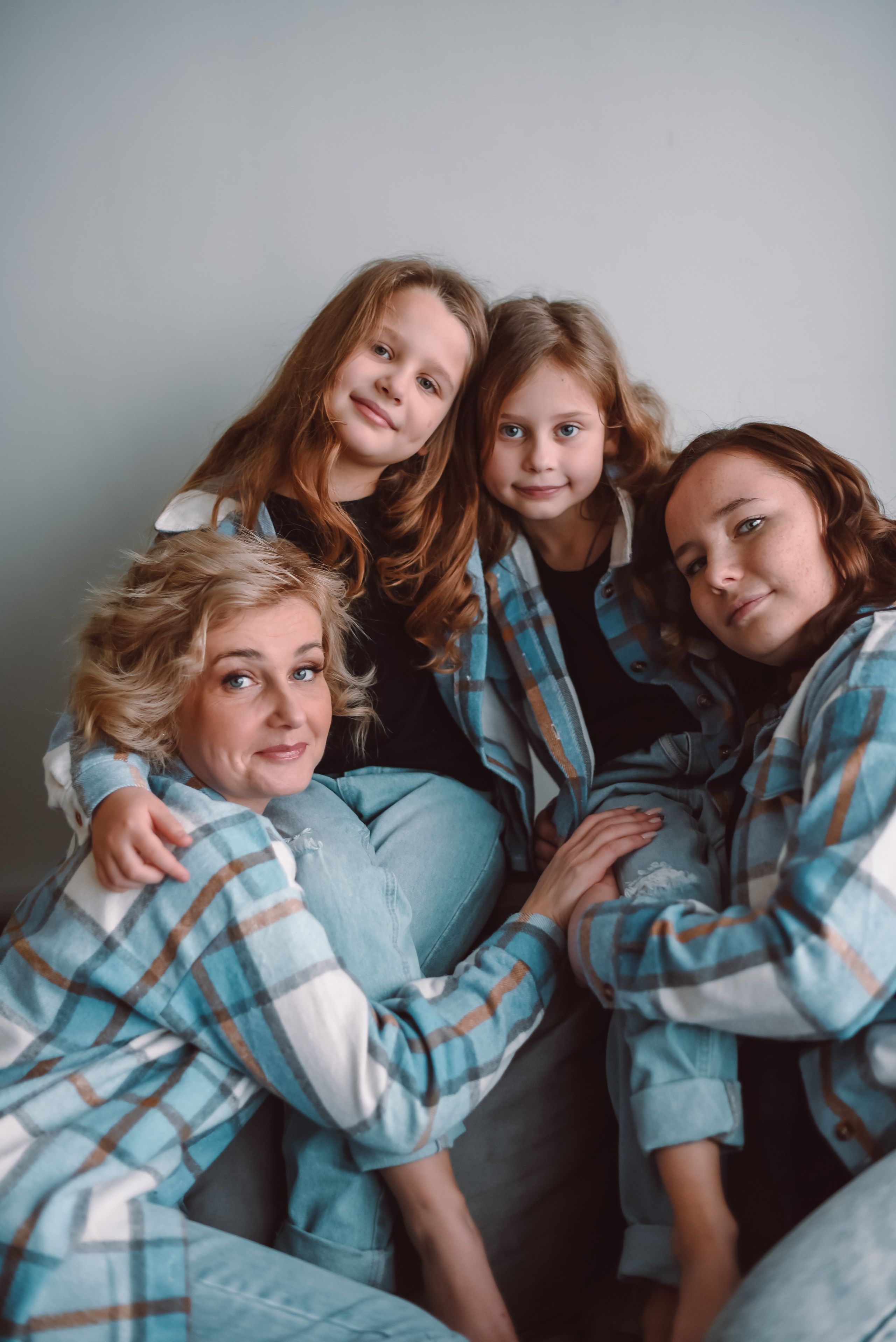 Мама с дочерьми. Семейный и детский фотограф во Фрязино, Ивантеевке и Щелково Матвеева