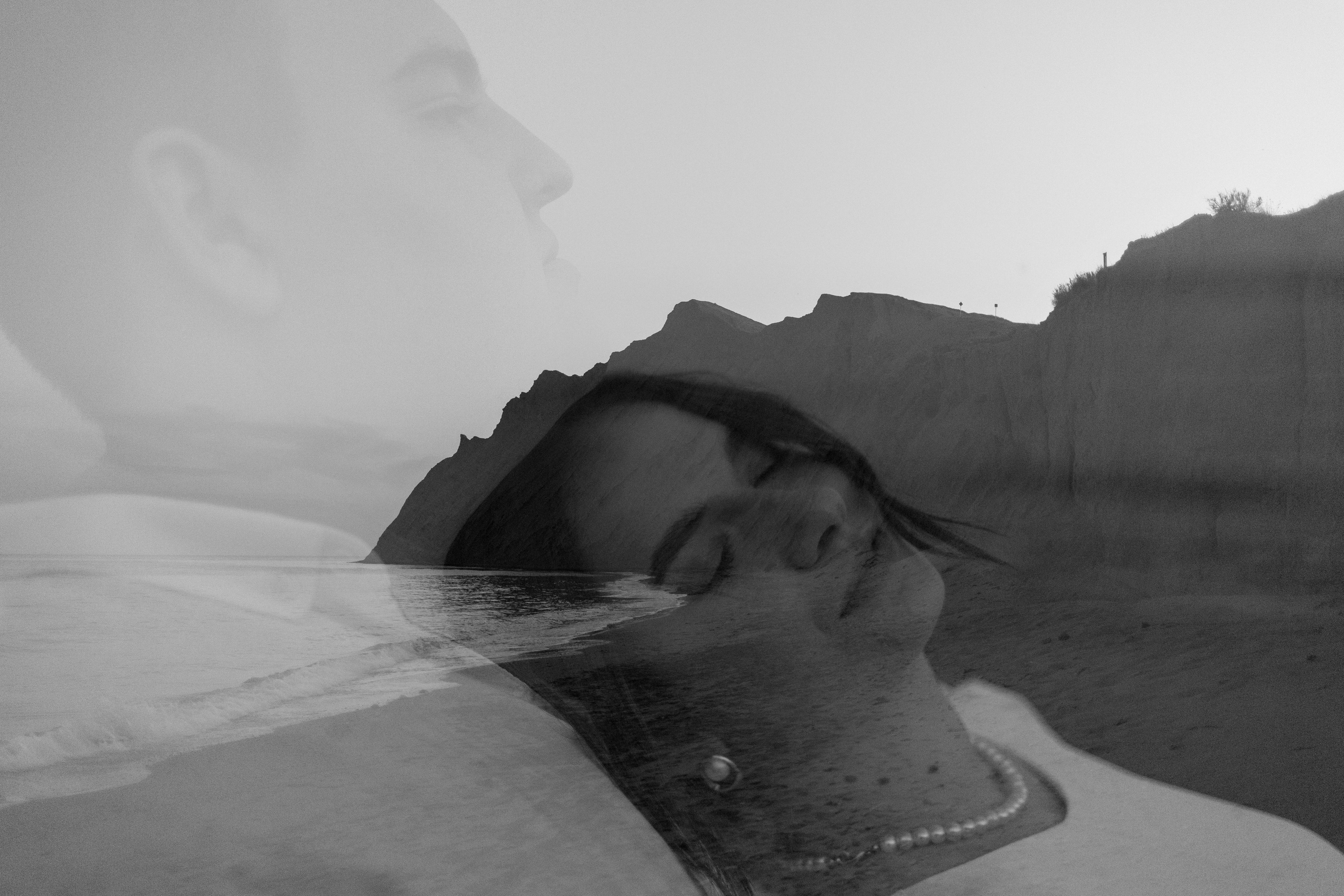 Свадебная фотосессия в районе мыса Хамелеон🖤. Свадебный фотограф Мироманов Николай в Крыму