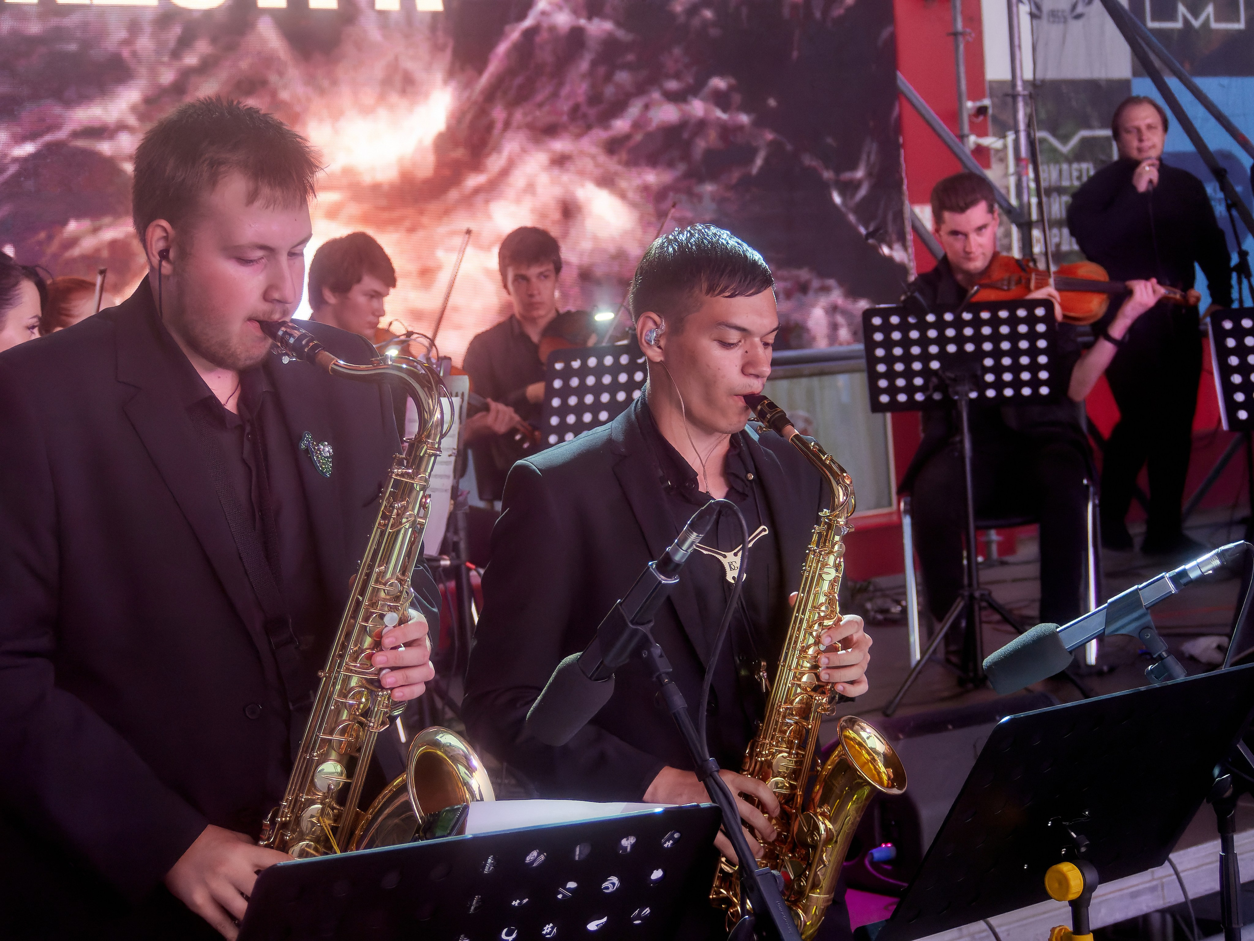 День города Айвазовский Оркестра и шоу барабанщиков. Семейный и детский фотограф в Междуреченск Олег Бамбульский