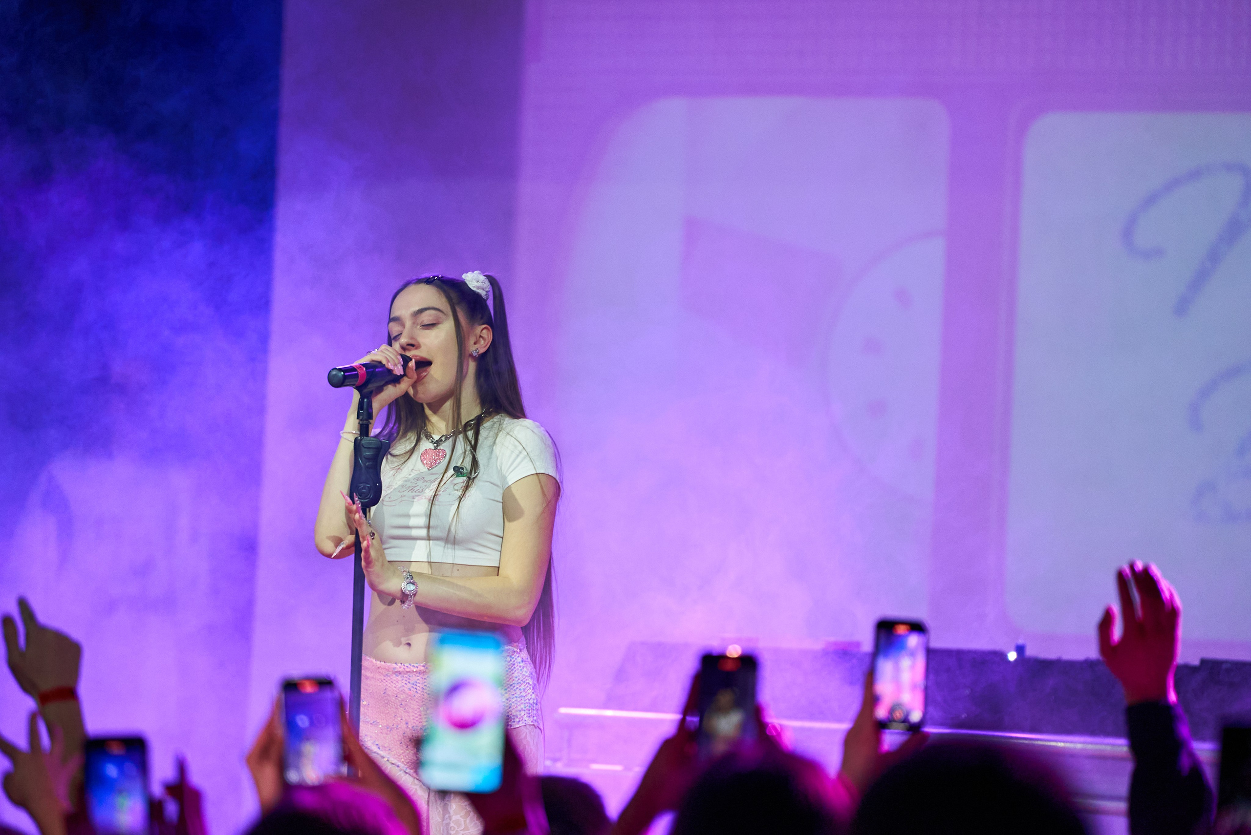 Мэйби Бэйби. TRINITY GRAPH