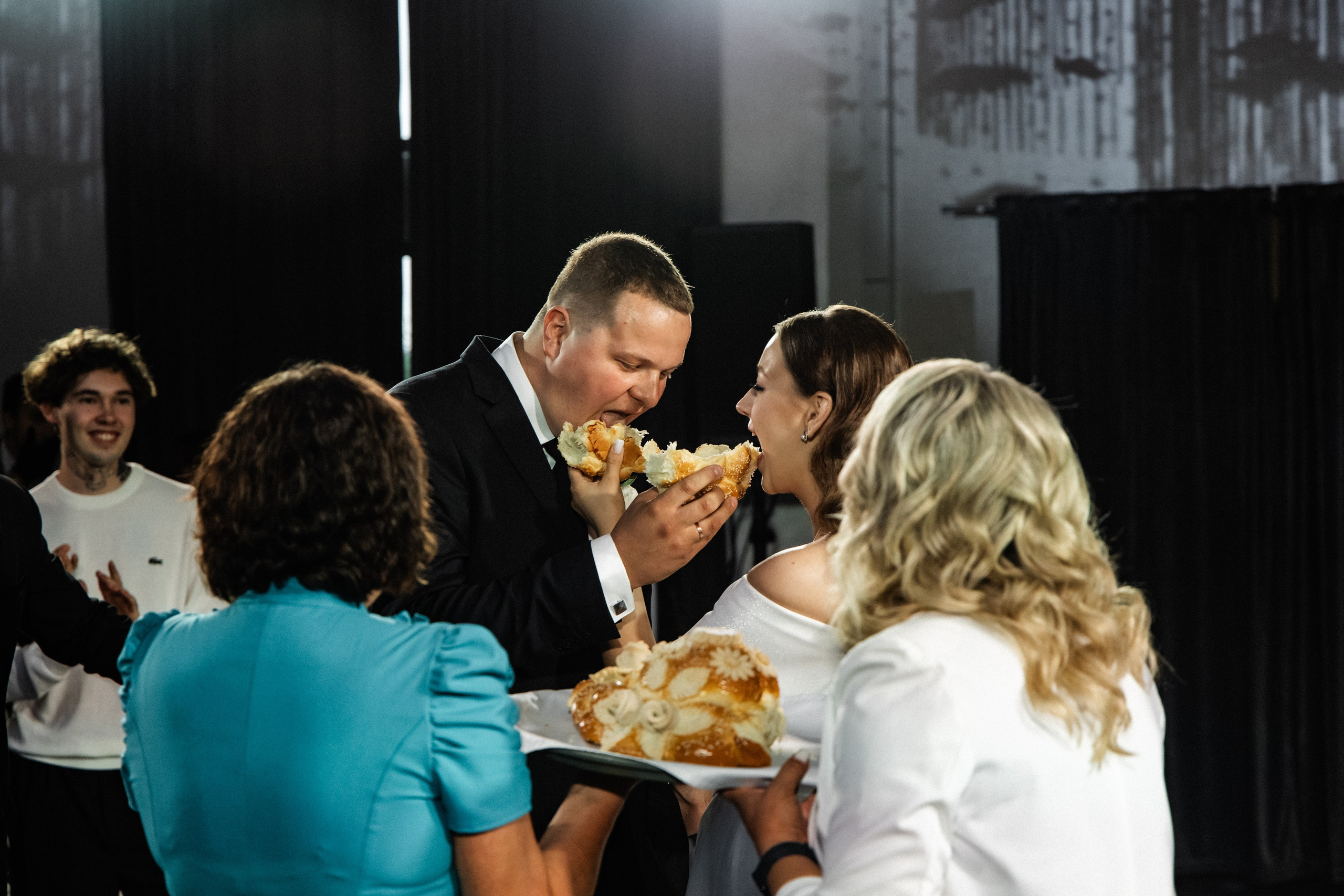 Данил и Любовь, мои фото с этого праздника. я был гость). Свадебный и семейный фотограф в г. Волхов Алексей Кочерыжкин