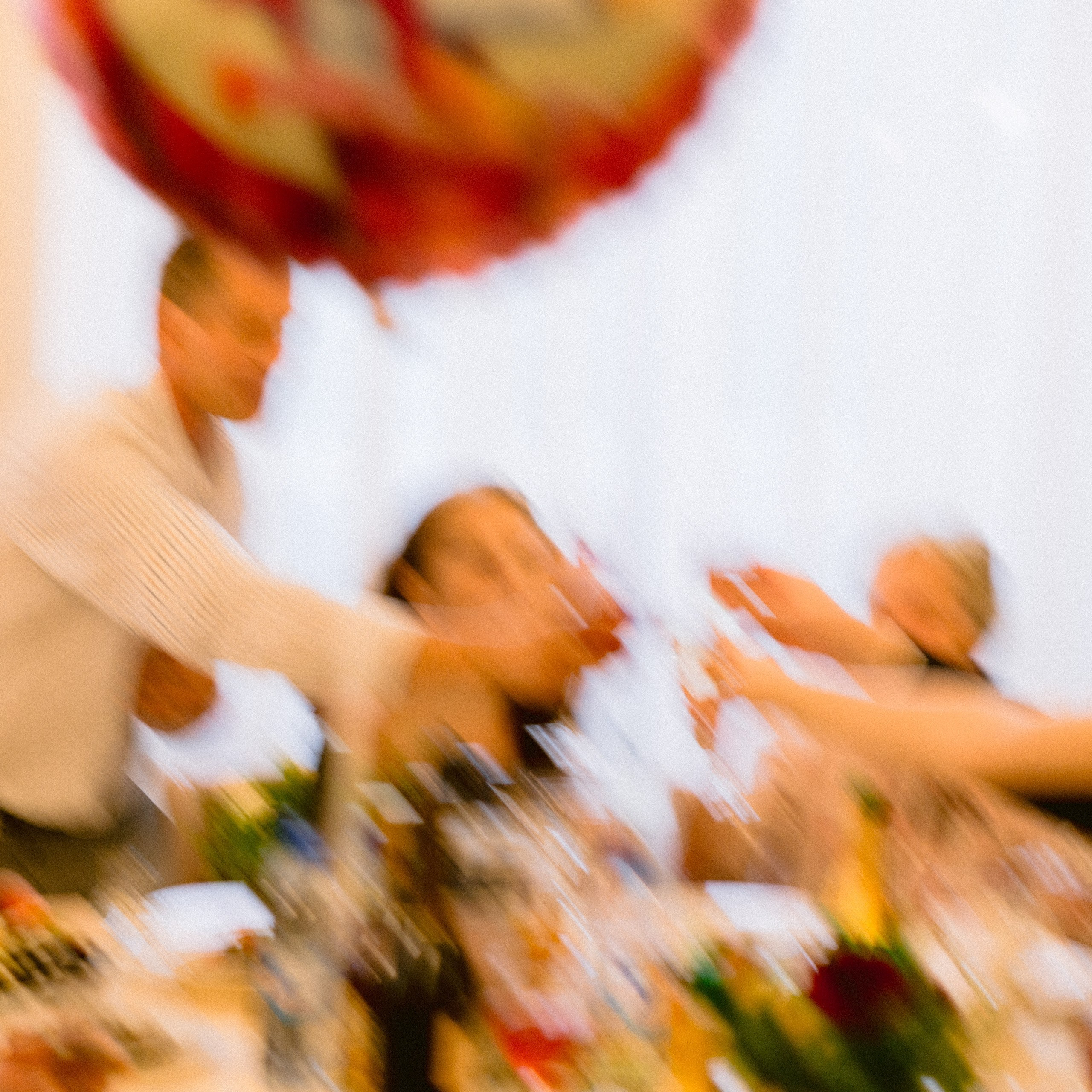 Солнце, яблоки и лодка. Фотограф Серафим Крюков