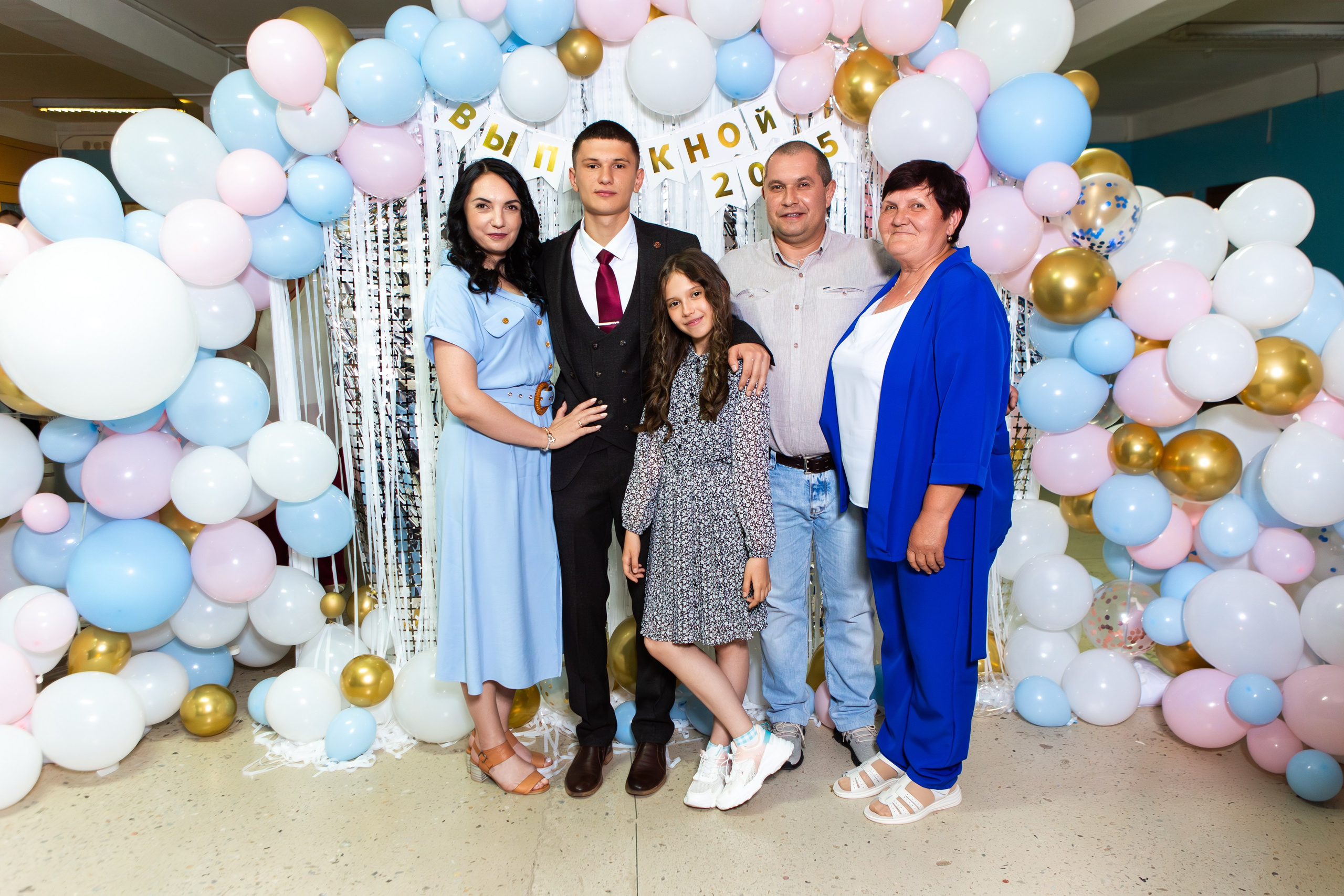 ФОТОСЕССИЯ С РОДИТЕЛЯМИ ВЫПУСКНОЙ 2025 9 ШКОЛА Г.МЦЕНСК. Профессиональный фотограф в Мценске и Орловской области
