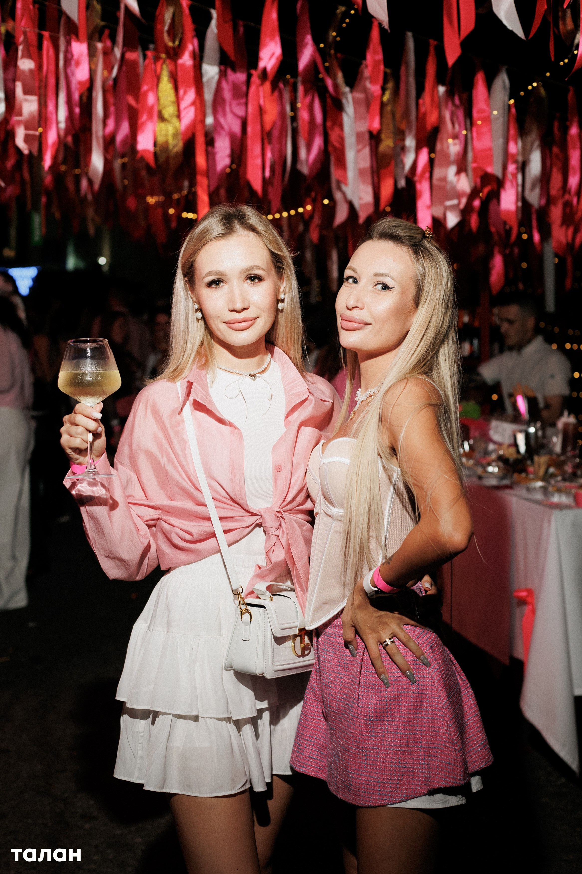 ВИНОТЕКА [бар+магаз] — BIRTHDAY PARTY. СВОИ. ФОТООТЧЕТЫ-СОБЫТИЯ-МЕСТА