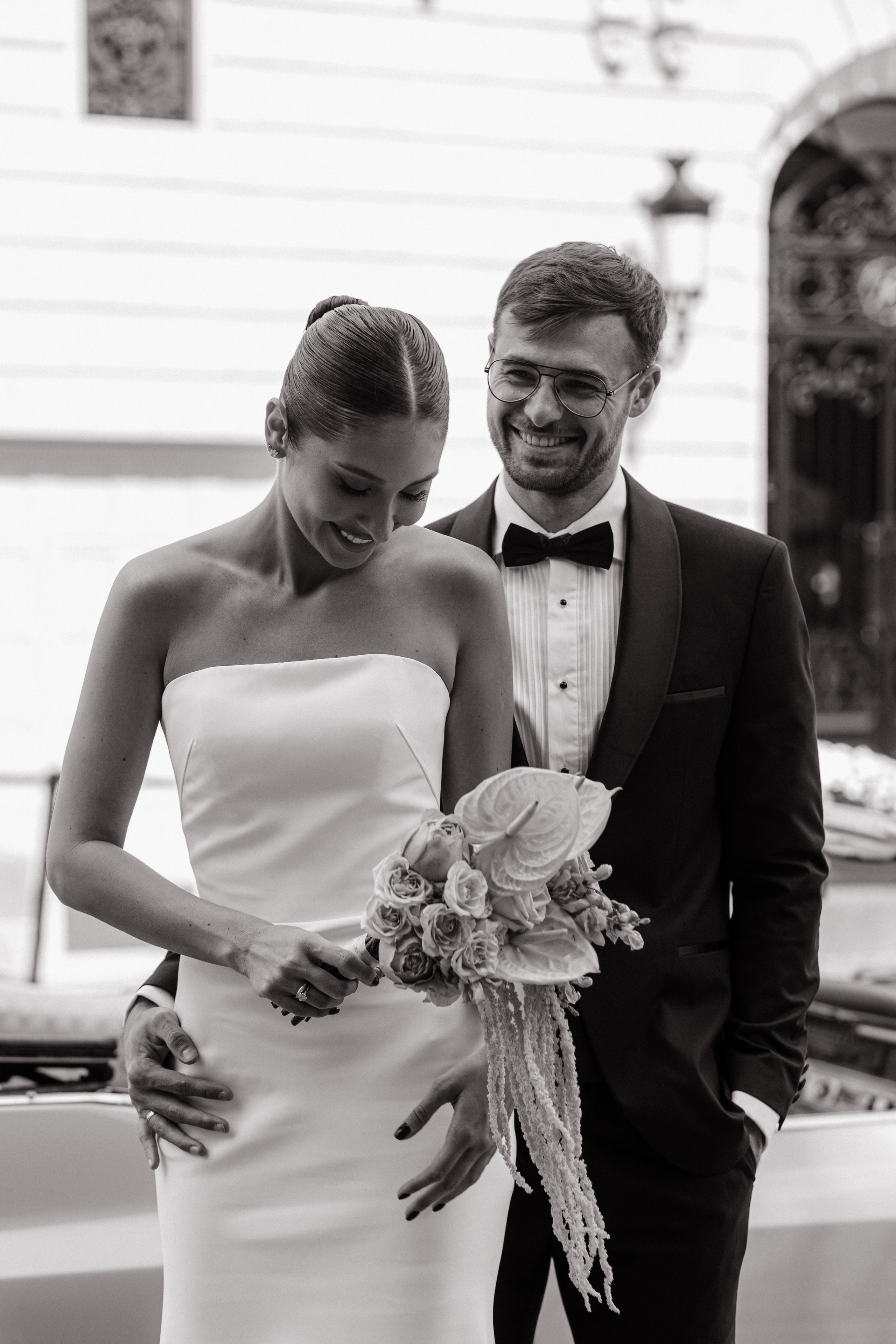 Фотосессия с кабриолетом в Москве свадебная. Свадебный фотограф Москва. Фотограф в Москве Валерия Рожкова