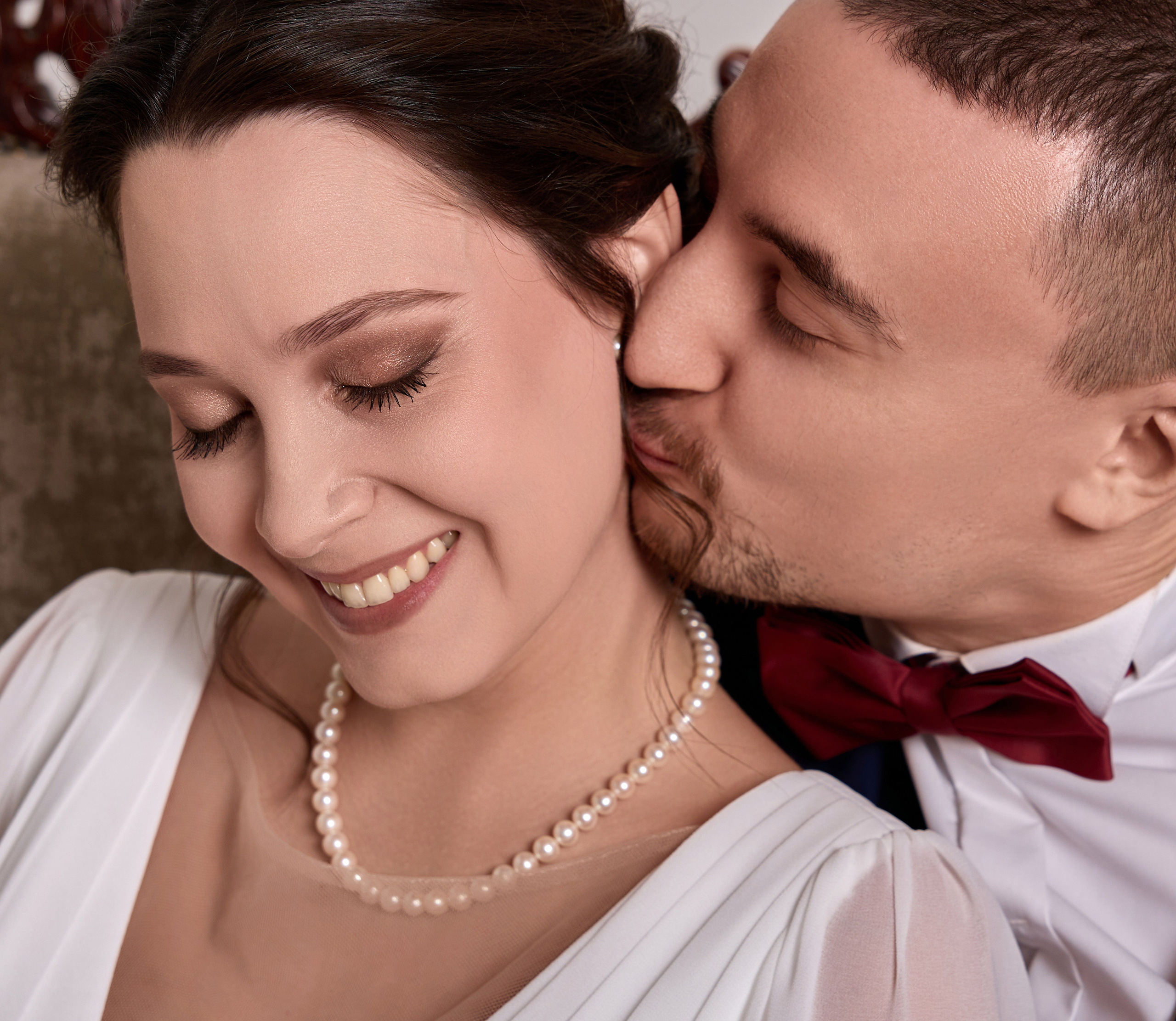 Свадебная фотосессия в студии и регистрация брака в Грибоедовском ЗАГСе