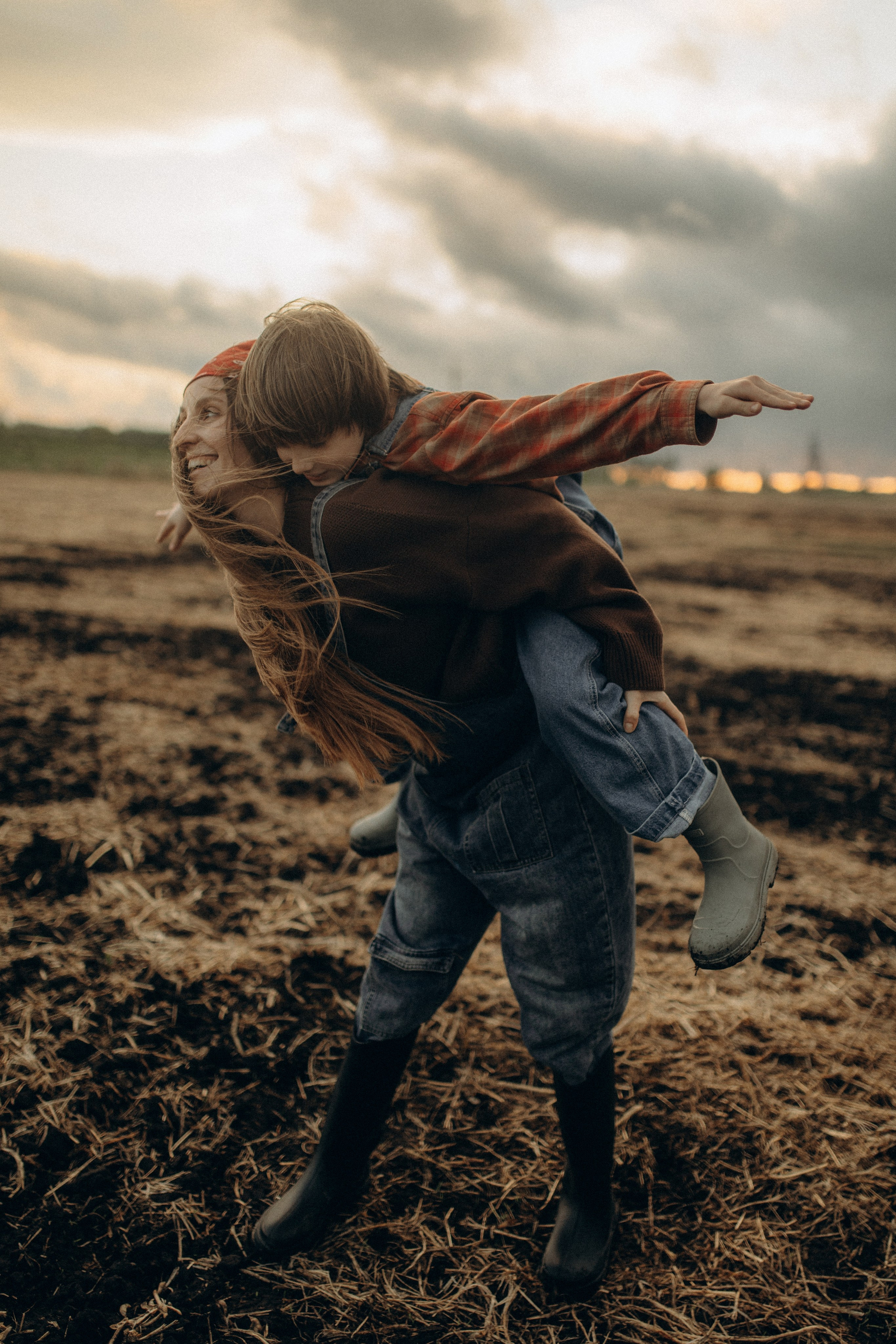 Семейная фотосессия на ферме. Семейный и свадебный фотограф в Новосибирске/Бийске Екатерина Логинова
