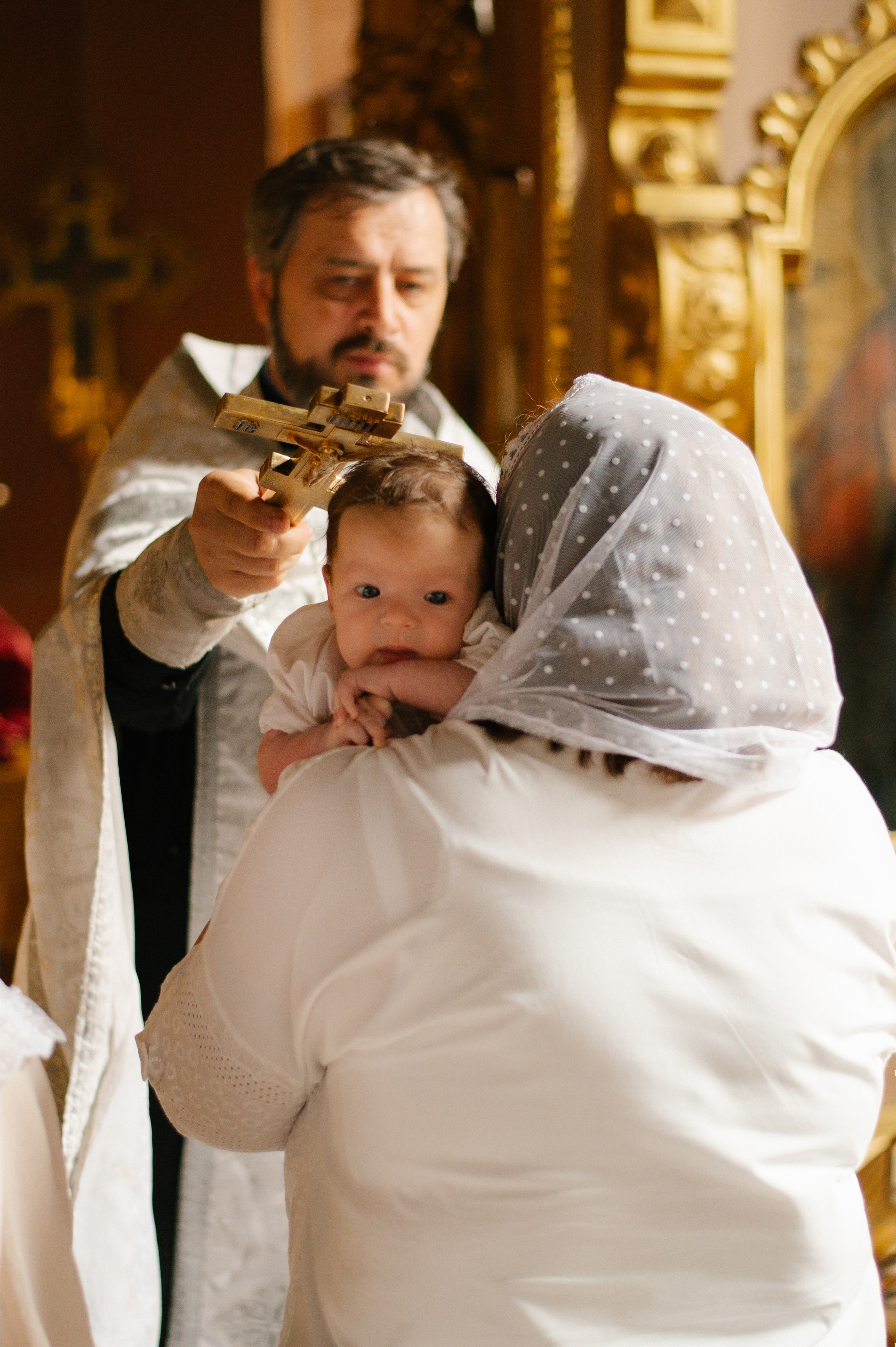 Фотограф на крещение. Фотосессия таинства крещения. Храм Воскресения Словущего в Даниловской Слободе. Семейный и свадебный фотограф в Москве Татьяна Николаева