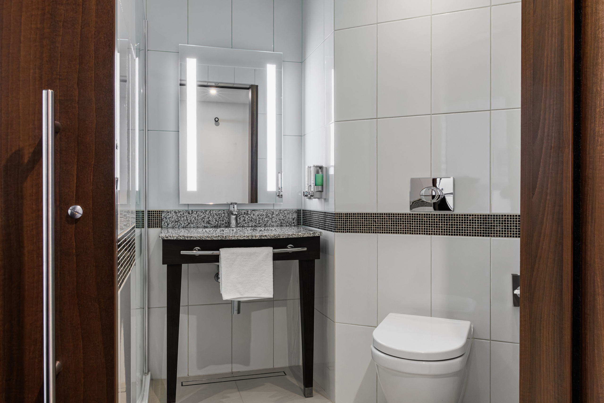 Hampton by Hilton Saint Petersburg ExpoForum 3*. Коммерческий фотограф в Санкт-Петербурге | Фуд, интерьерная и рекламная съемка | Влад Жолудев