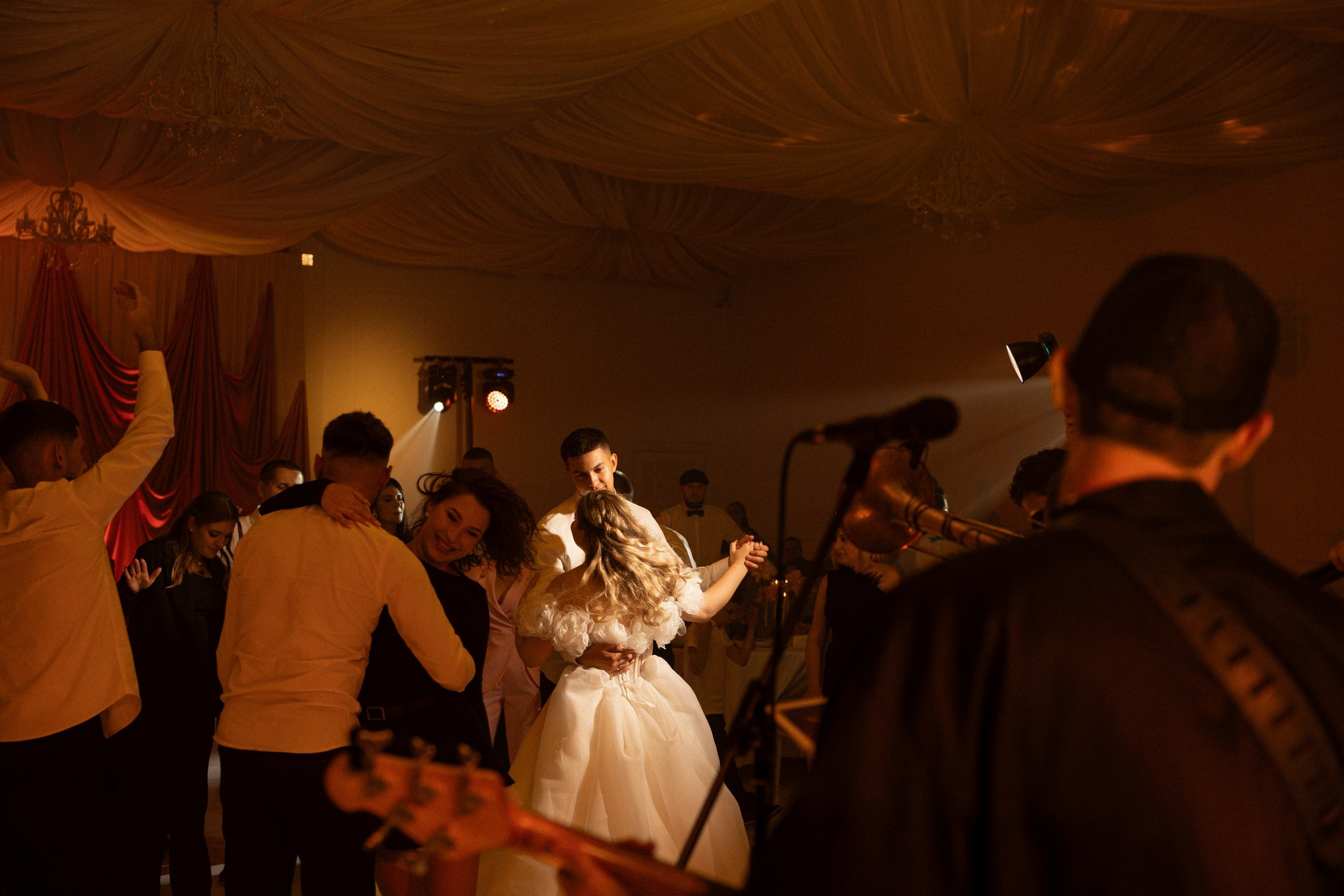 Сентябрь 2025. Бюджет 1.4 млн (70 гостей). Организатор свадеб в Ростове-на-Дону