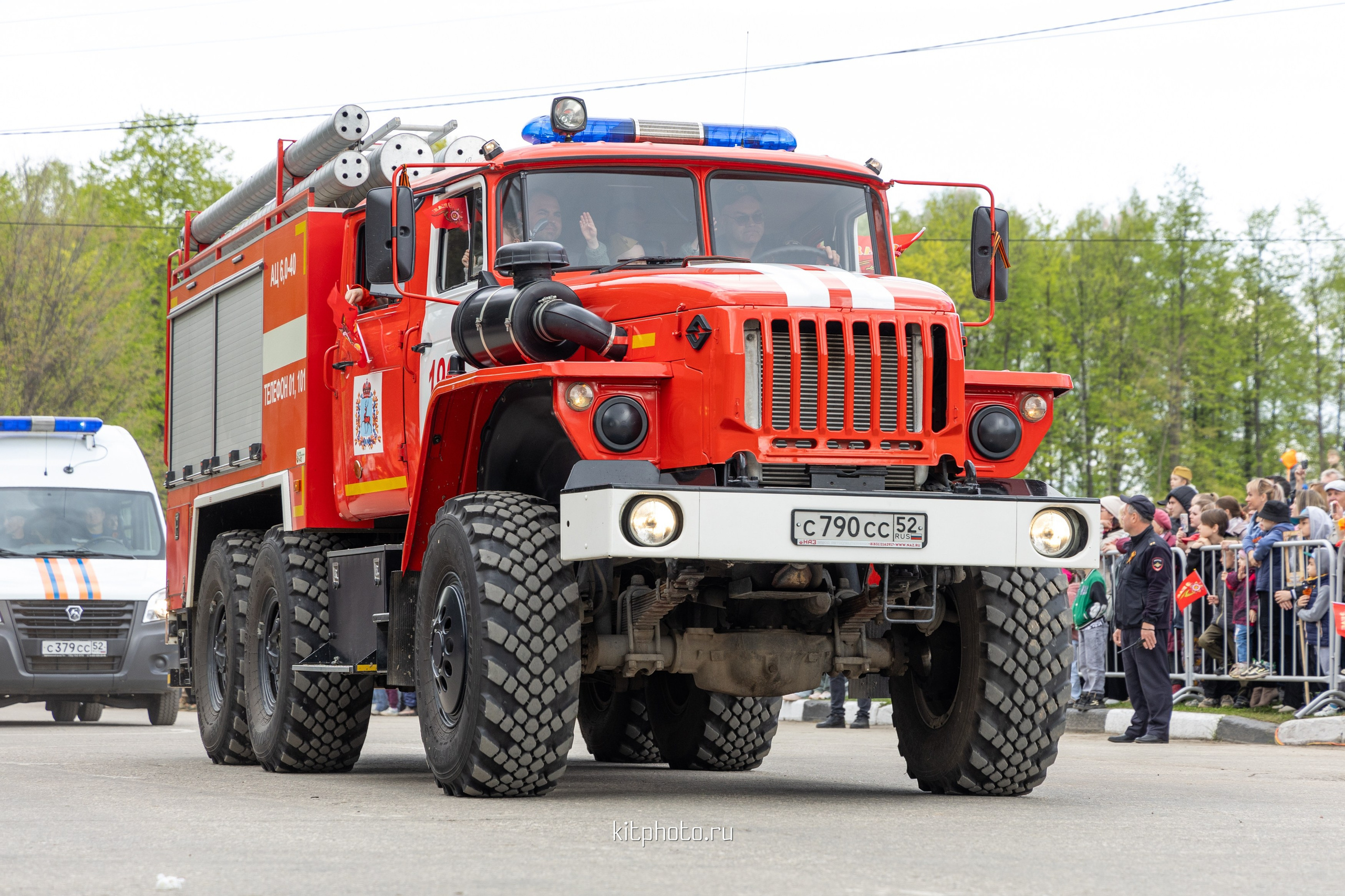 Фотосъёмка Дня Победы 2025 в Городце | Репортаж от KitPhoto. Фотограф Нижний Новгород Мария Китаева