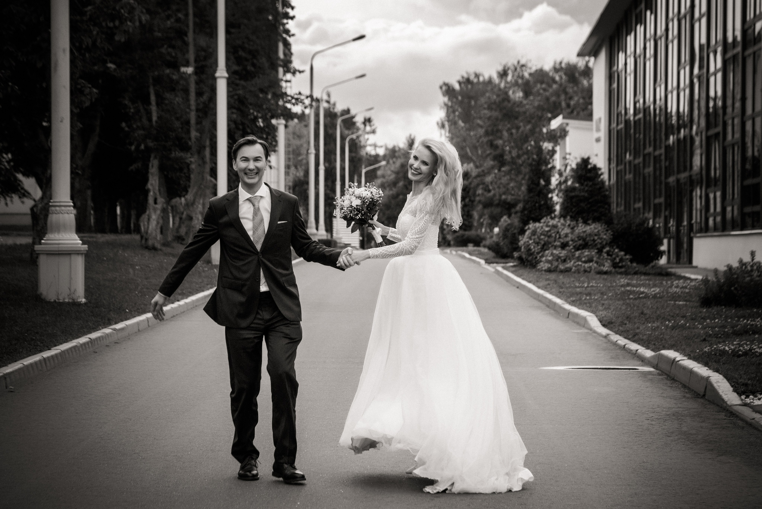 Свадебная фотосессия на ВДНХ. Свадебный и семейный фотограф в Москве и Подмосковье Лариса Козлова