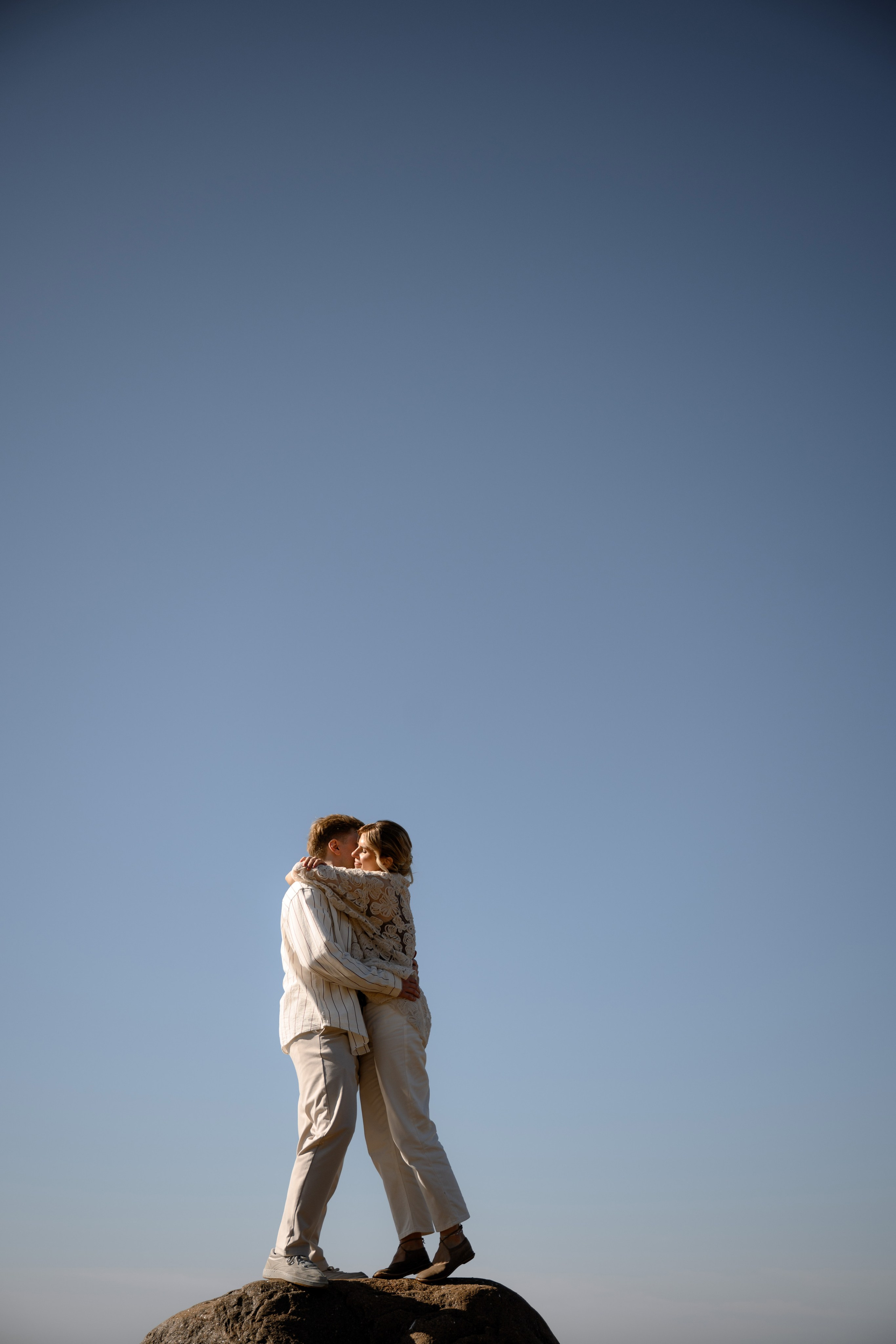 На берегу залива. Свадебный фотограф в Санкт-Петербурге, Москве, СПб Сергей Поддубный