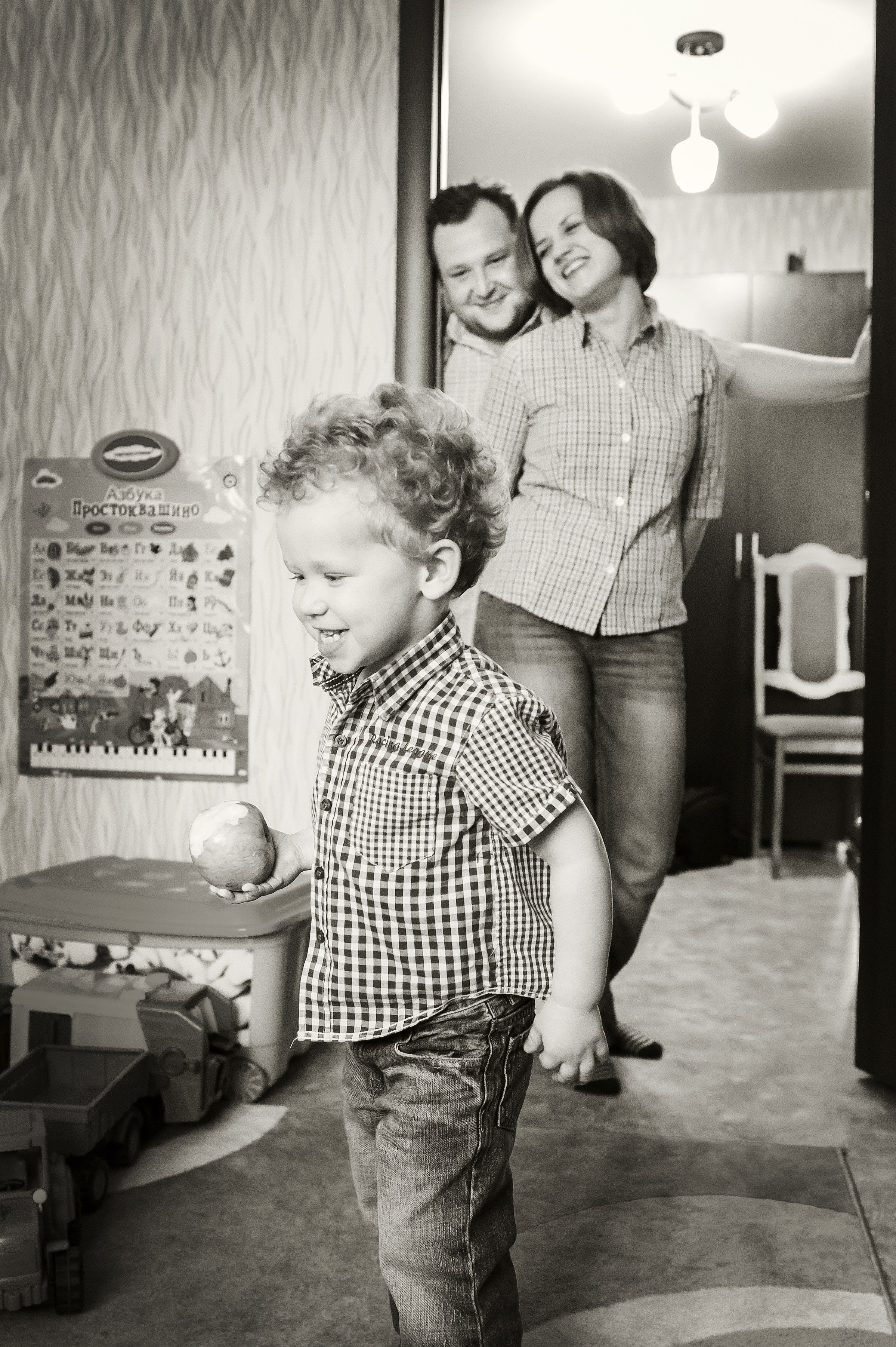 Домашняя съемка. Репортажный, семейный и детский фотограф в Пензе и Заречном Арина Ермилова. Картины барельеф на заказ