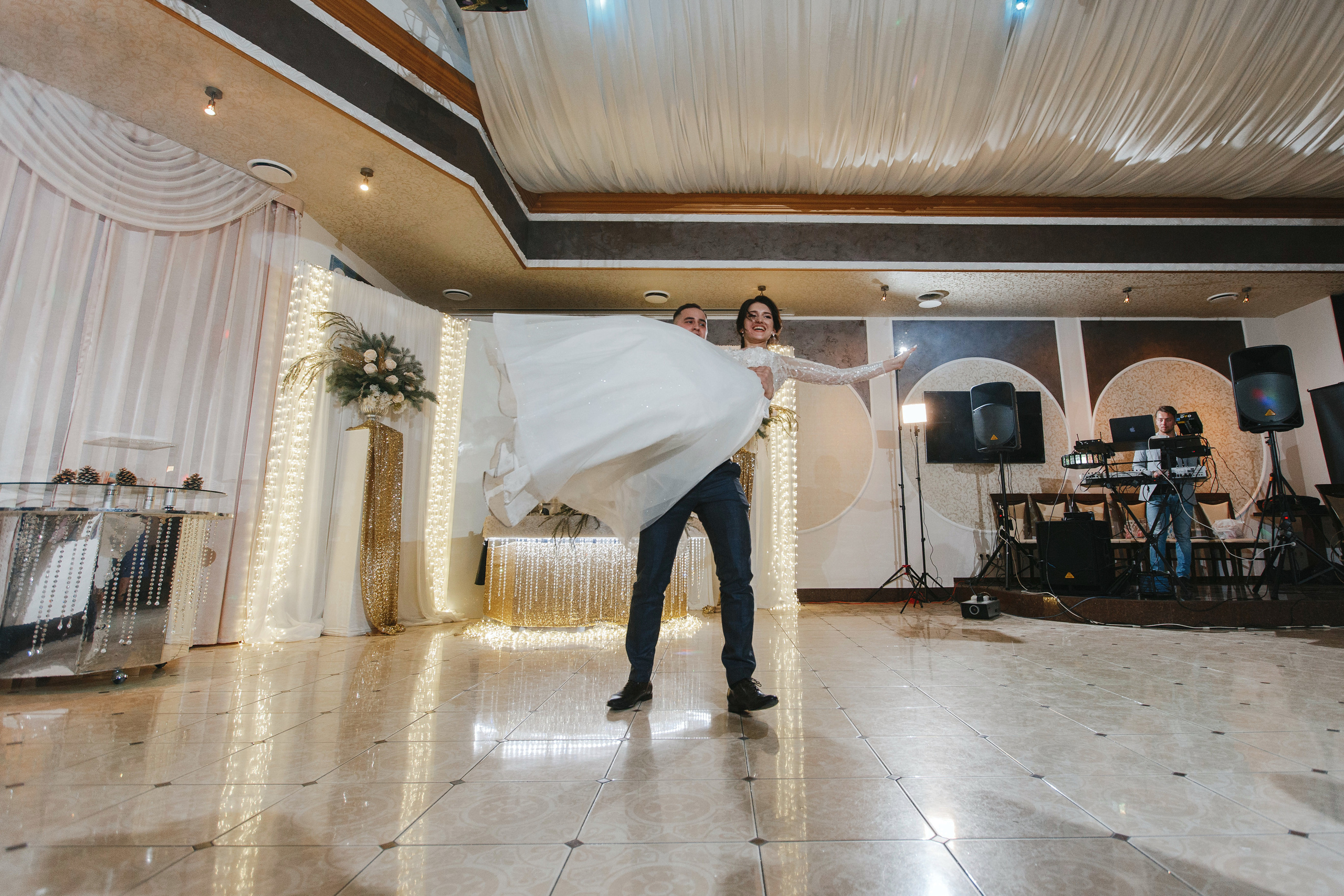 Павел и Виктория. Святослав Дьяконов — фотограф на свадьбу в Воронеже