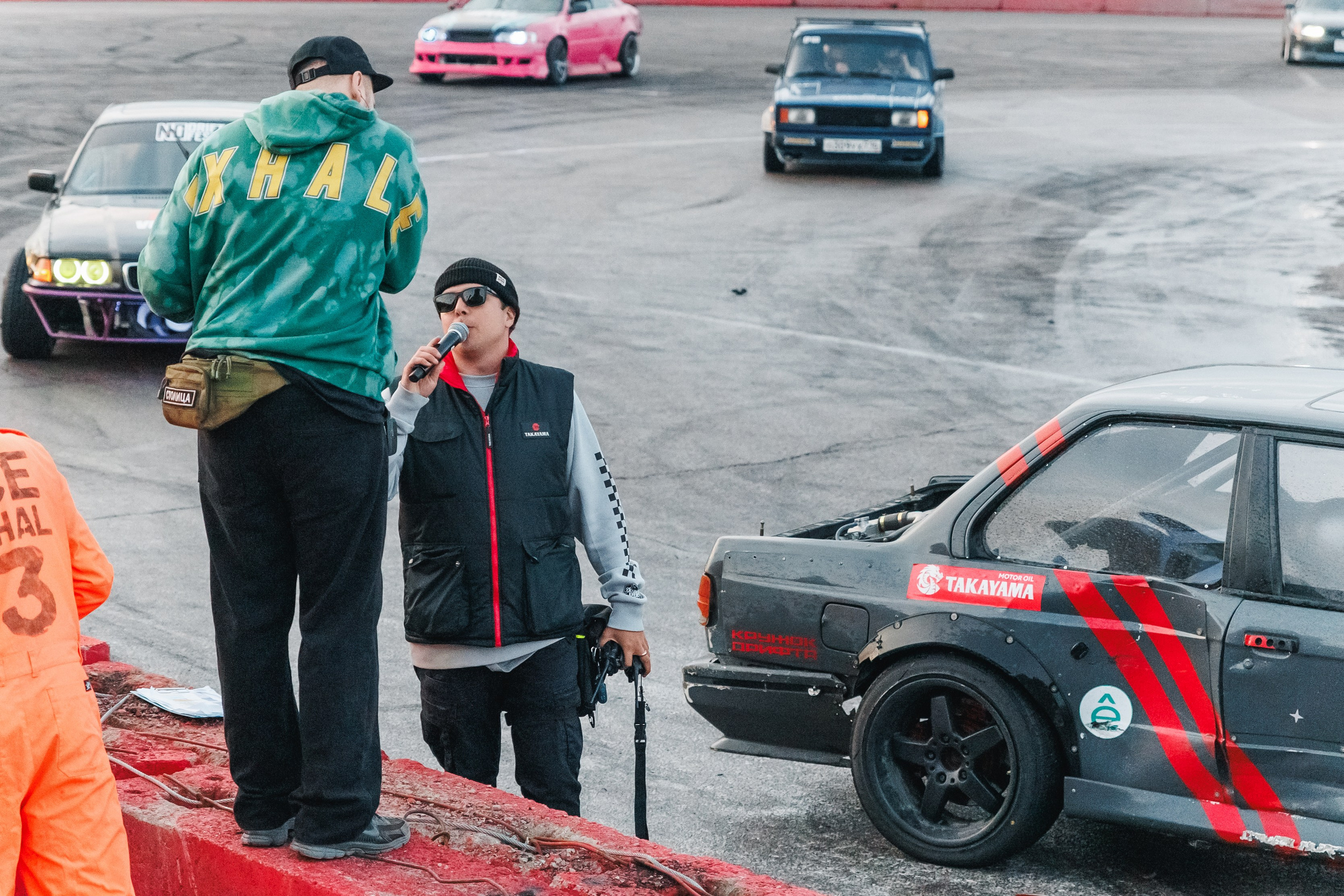 Выставка и дрифт машин. Репортажный фотограф. Москва. Алина Ланская