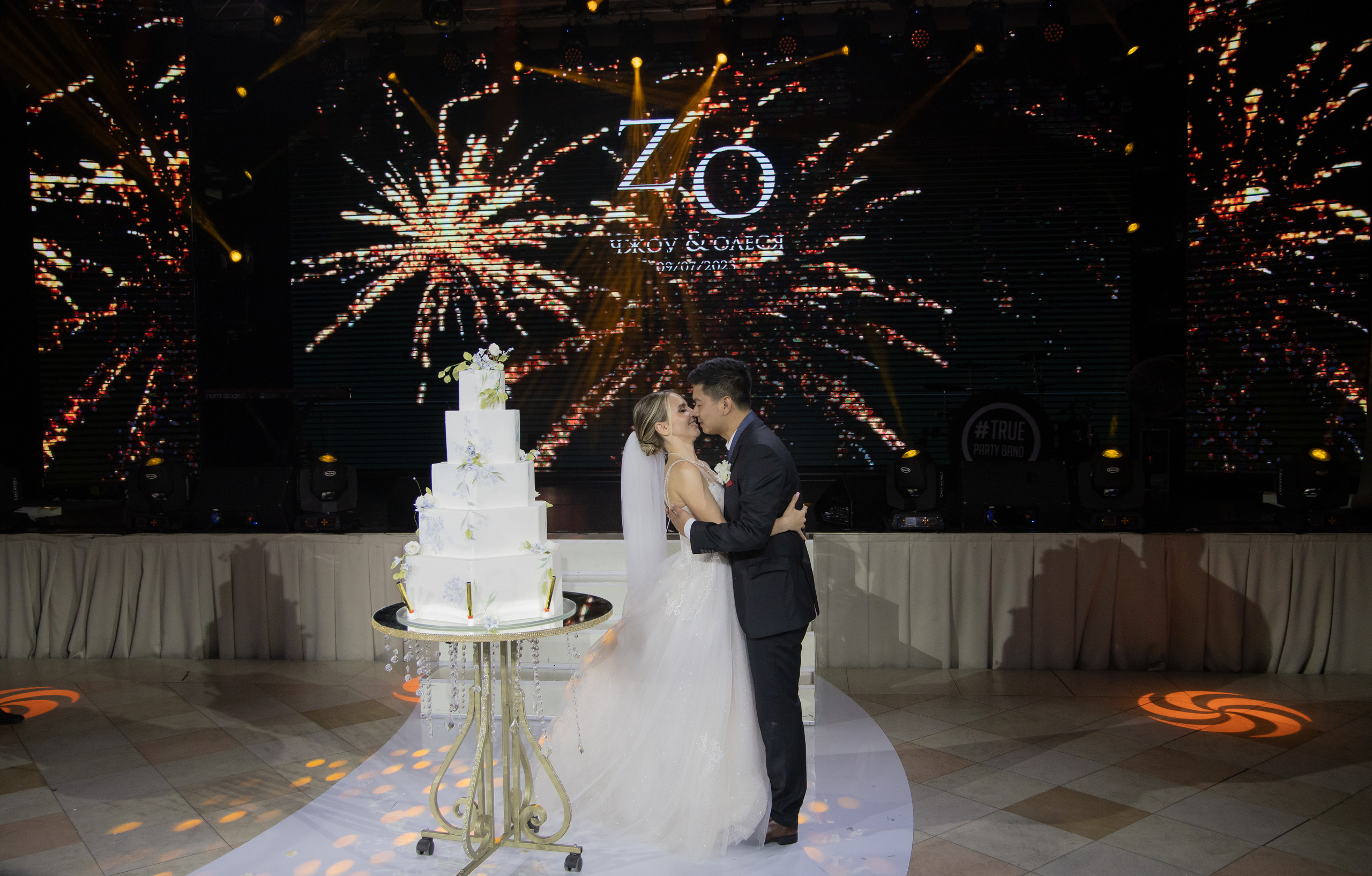 Олеся и Чжоу. Свадебный фотограф Иван Петров