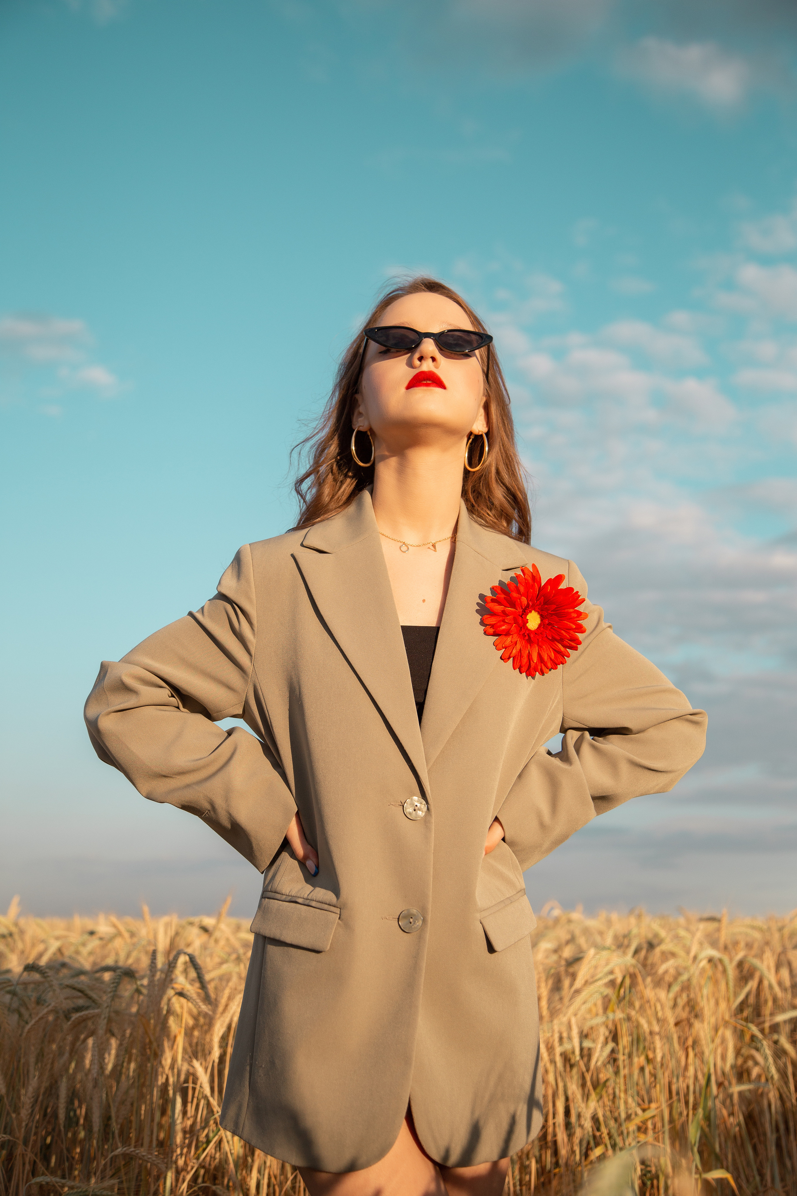 Фотосессия в пшенице — женский портрет в золотых полях | Анна Татаурова, Москва. Фотограф Анна Татаурова | Авторская фотосъемка в Москве
