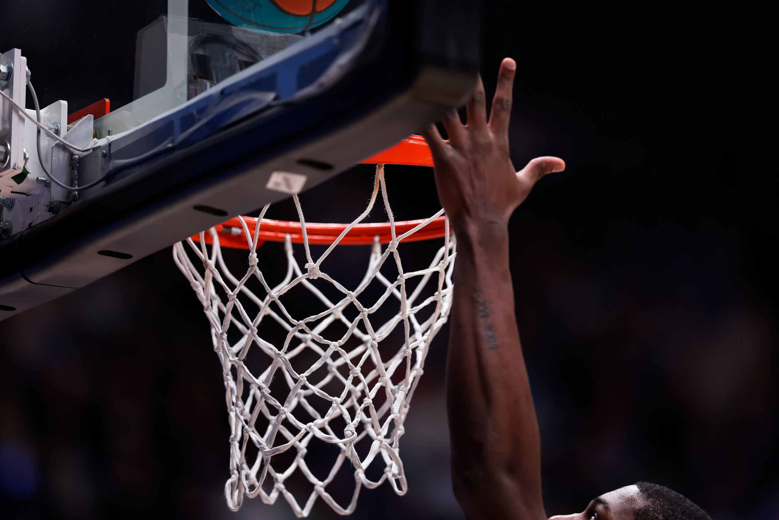 БК Зенит — БК Уникс 13.02.2025. Спортивный и репортажный фотограф Антон Тереханов