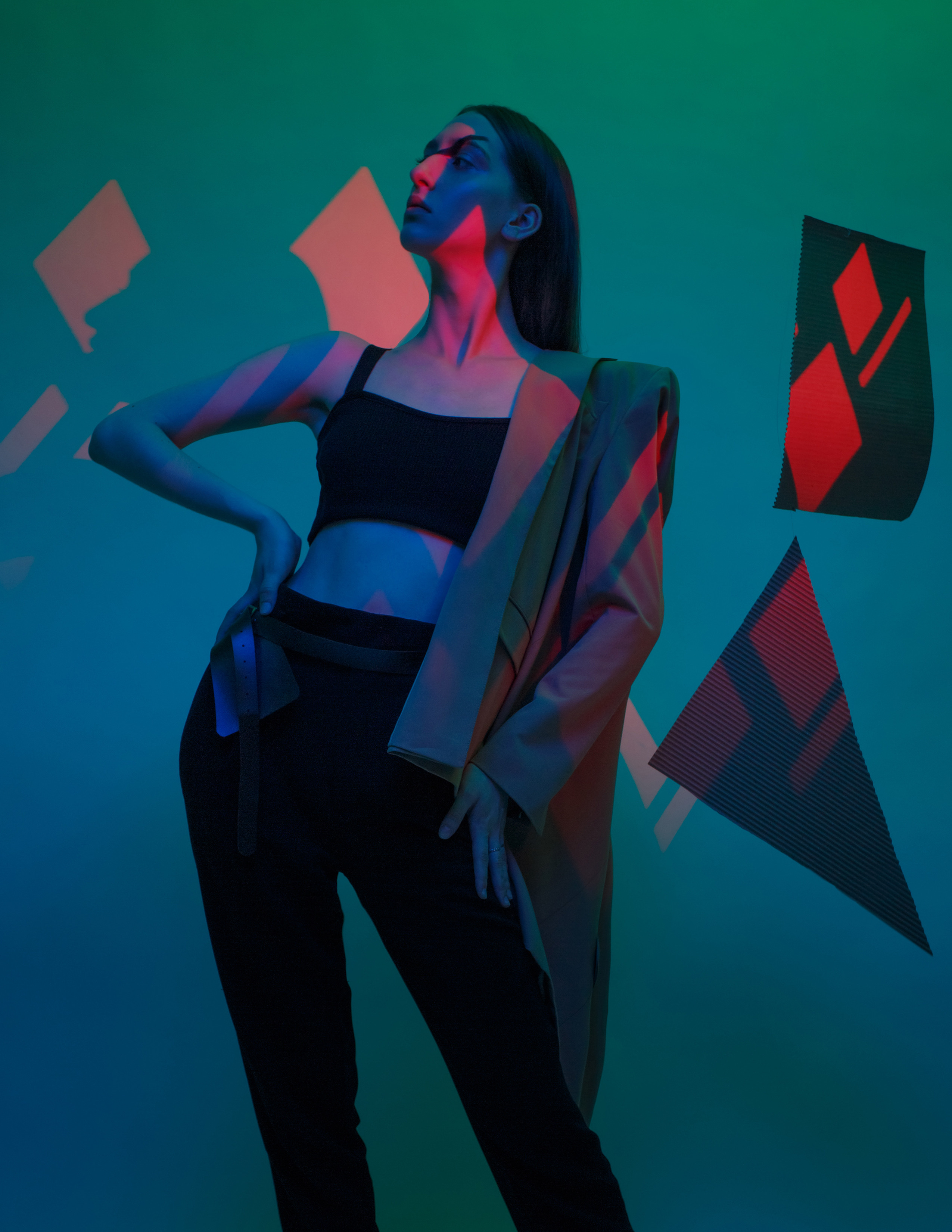 Контент-съемка для магазина одежды в эстетике кубизма. Фотостудия «Gelios». Фотосессии в Калининграде