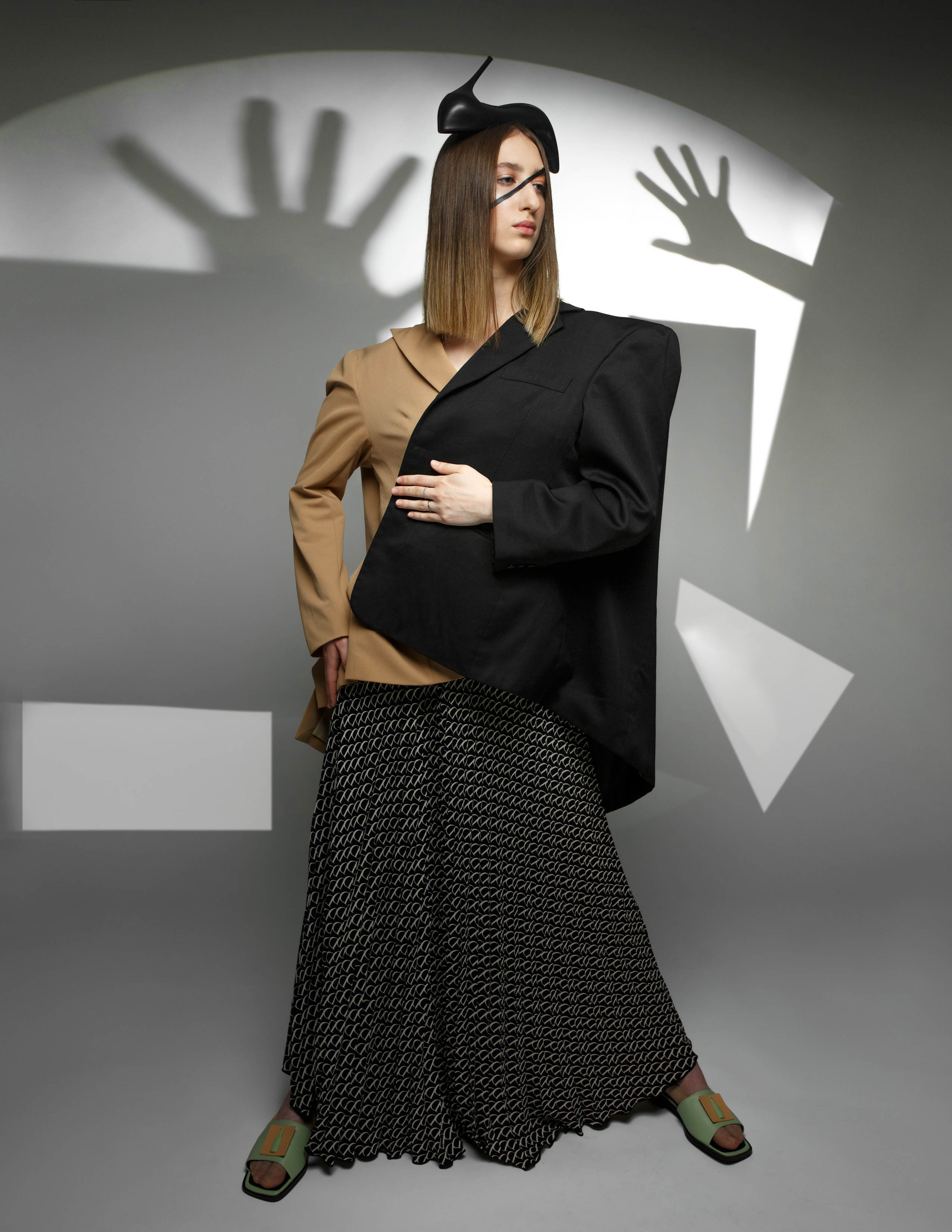 Контент-съемка для магазина одежды в эстетике кубизма. Фотостудия «Gelios». Фотосессии в Калининграде