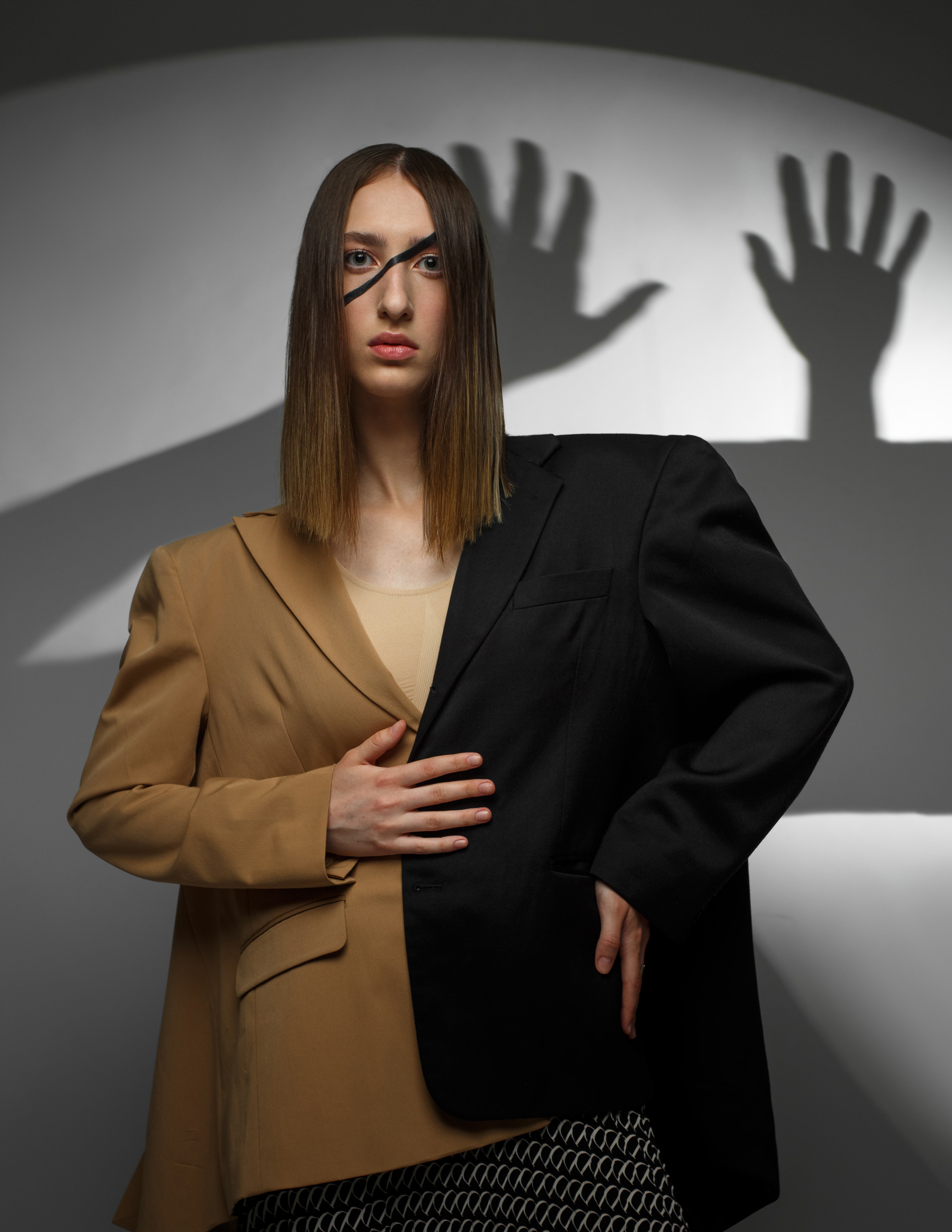 Контент-съемка для магазина одежды в эстетике кубизма. Фотостудия «Gelios». Фотосессии в Калининграде