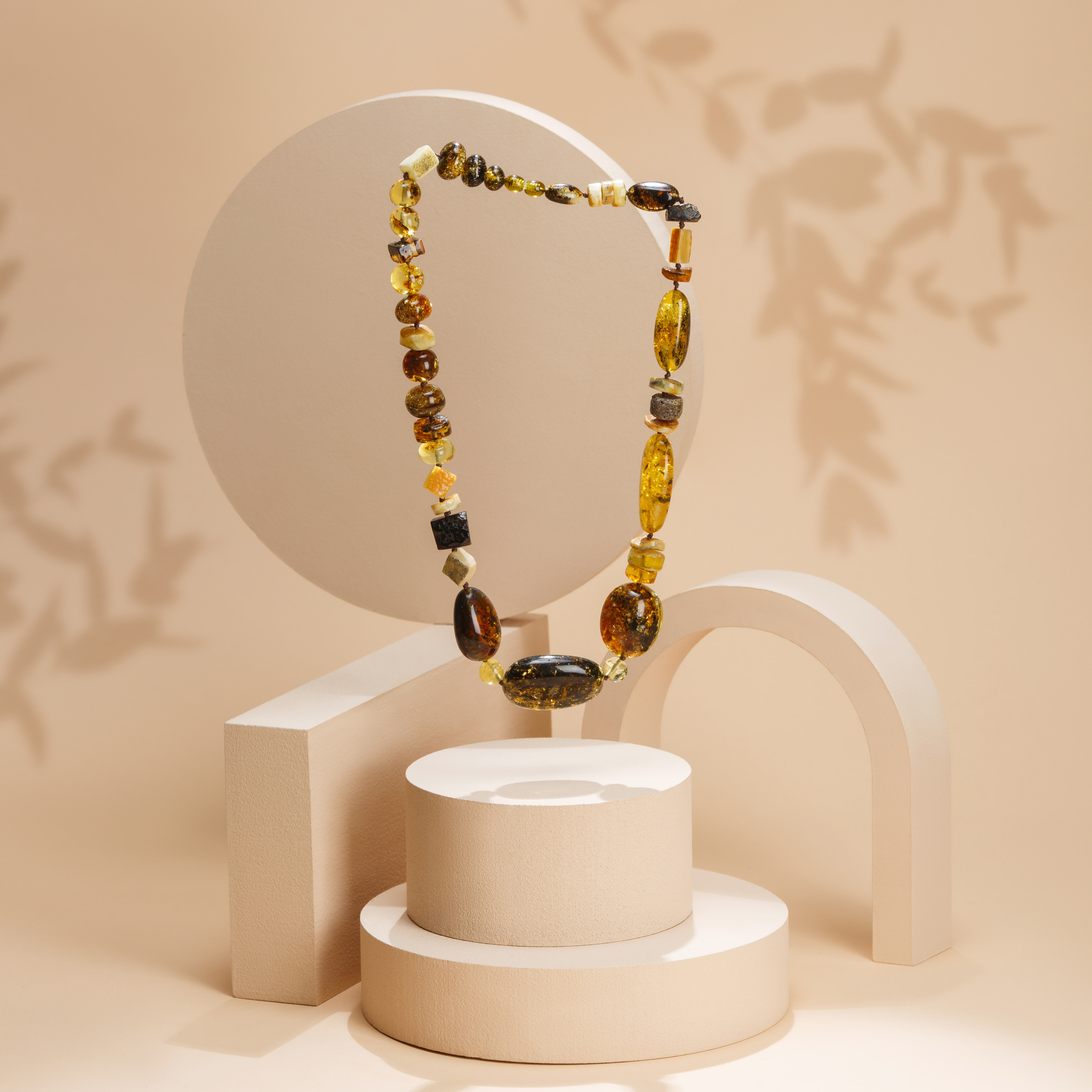 Рекламная съемка янтарных украшений для Blosberrys. Фотостудия «Gelios». Фотосессии в Калининграде