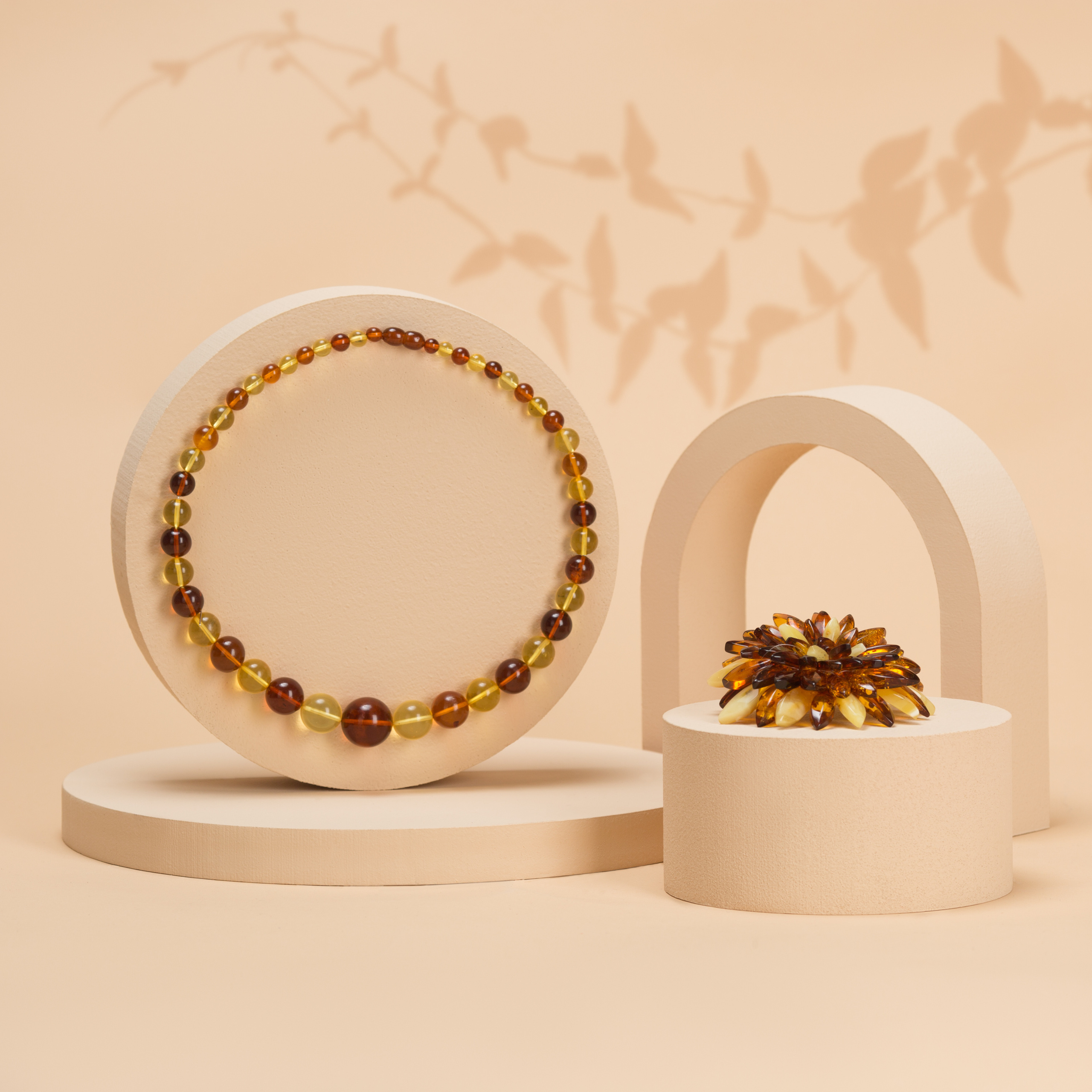 Рекламная съемка янтарных украшений для Blosberrys. Фотостудия «Gelios». Фотосессии в Калининграде