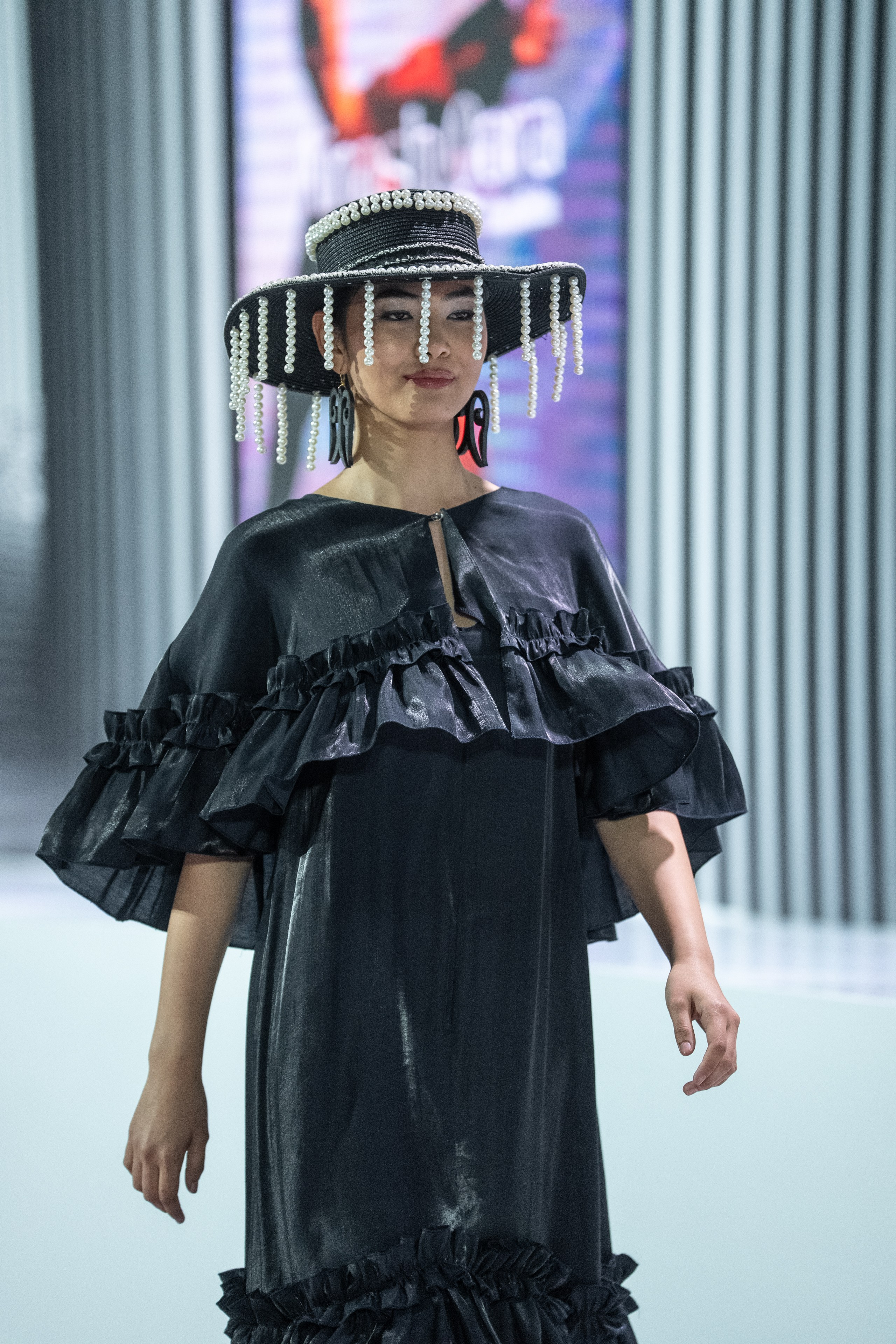 Brand AINASH QARA. Сайт Алматинского НЮ АРТ, будуар и фэшн фотографа Дениса Карпенко