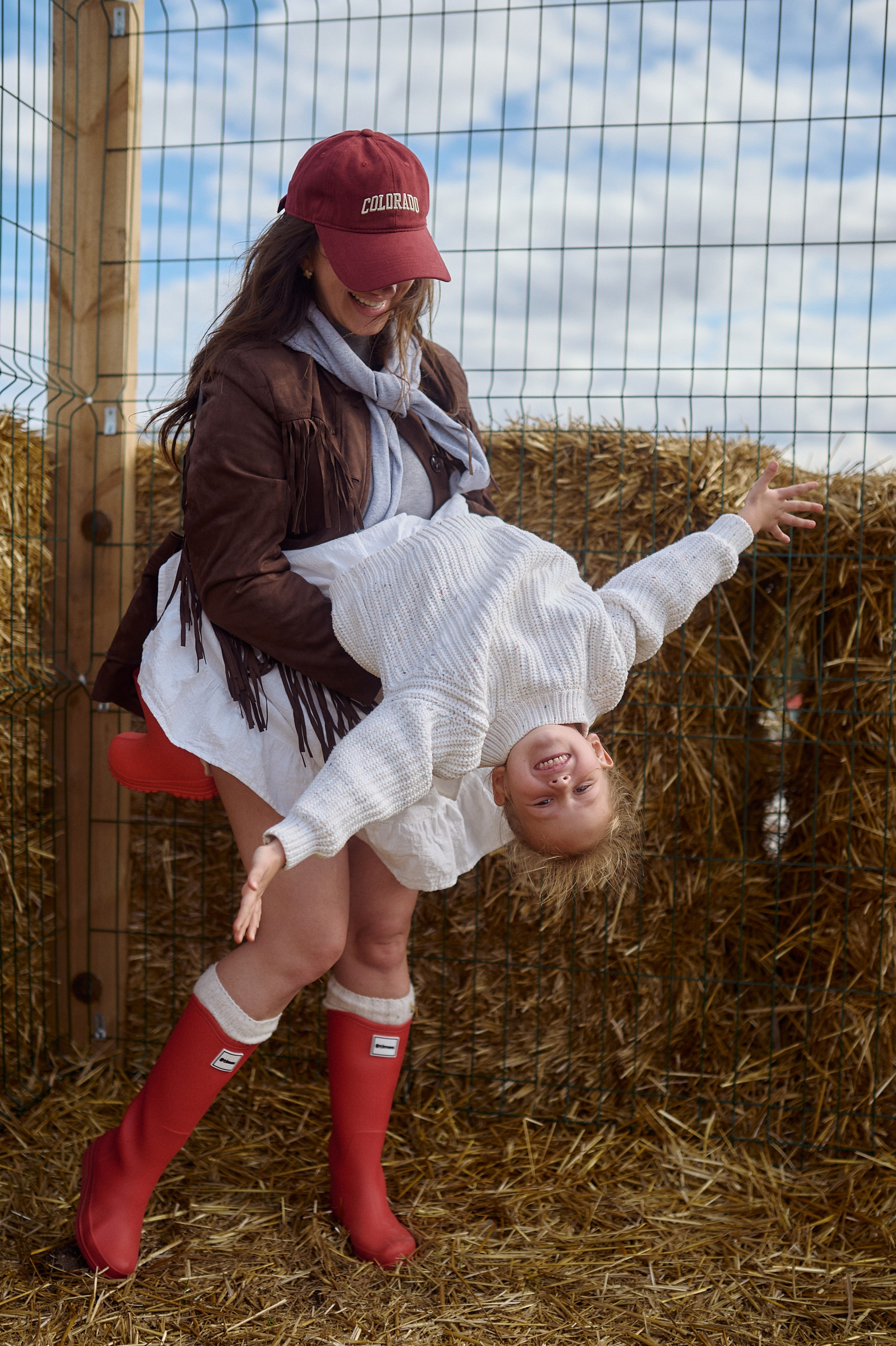 Кристина и Ариша на ферме. Семейный и свадебный lifestyle-фотограф в Москве Мария Петрова