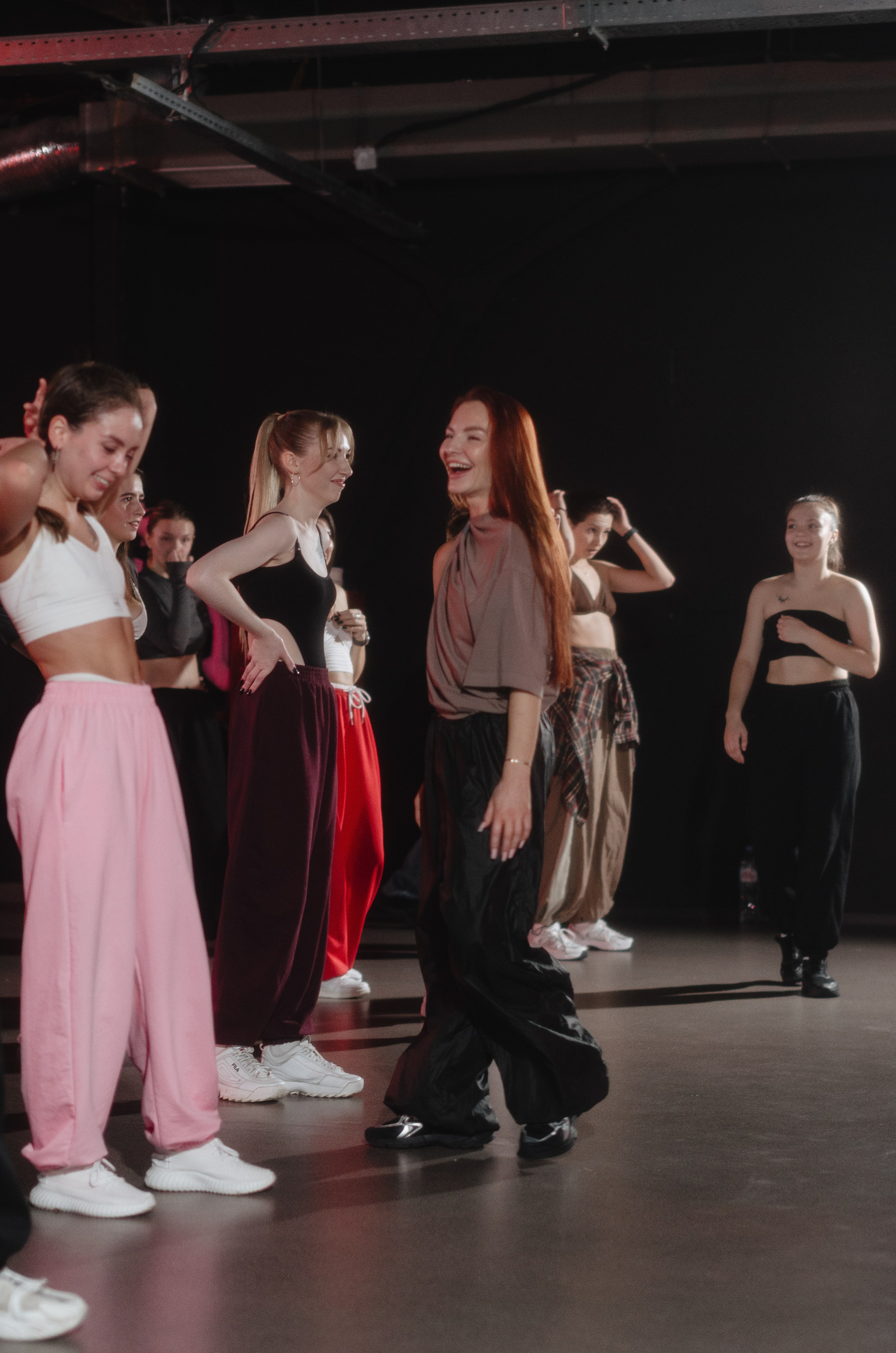 Мастер-классы по High Heels/Girly hip-hop от Оксаны ATTA. Денисова Аля — фотограф для парных съемок и индивидуальных историй в Барнауле