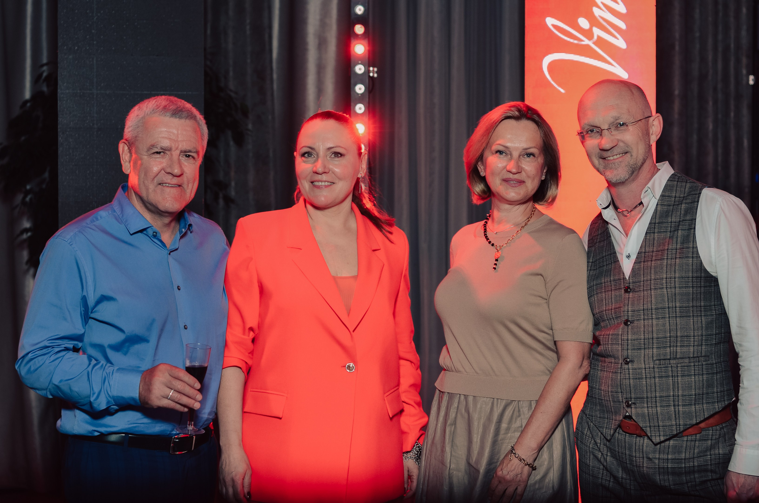 Фоторепортаж танцевального мероприятия. Денисова Аля — фотограф для парных съемок и индивидуальных историй в Барнауле