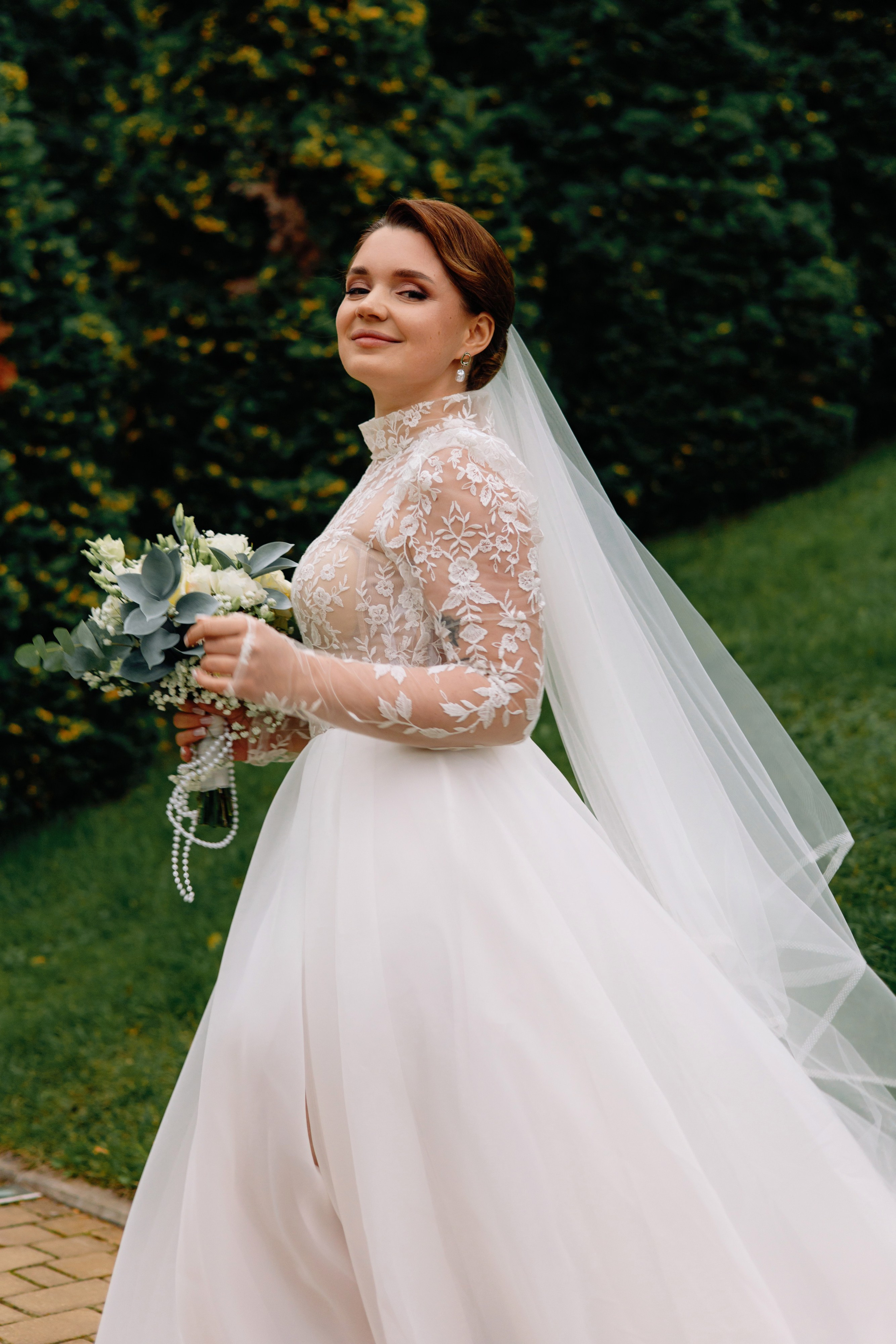 А ВНУТРИ — УРАГАН