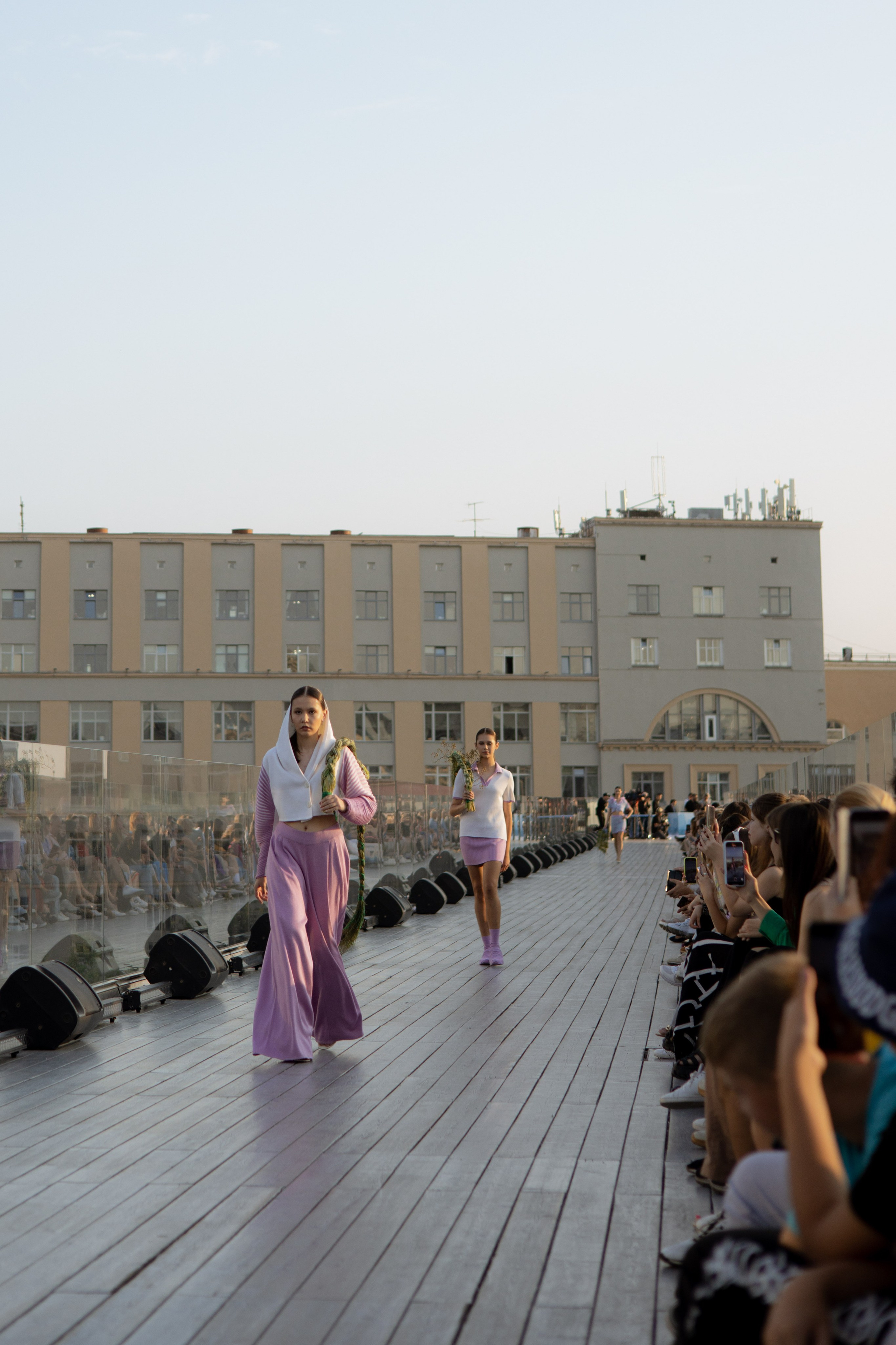 Модный показ. Парящий мост. Оформление свадеб, декор свадеб Вера Маркова, Москва