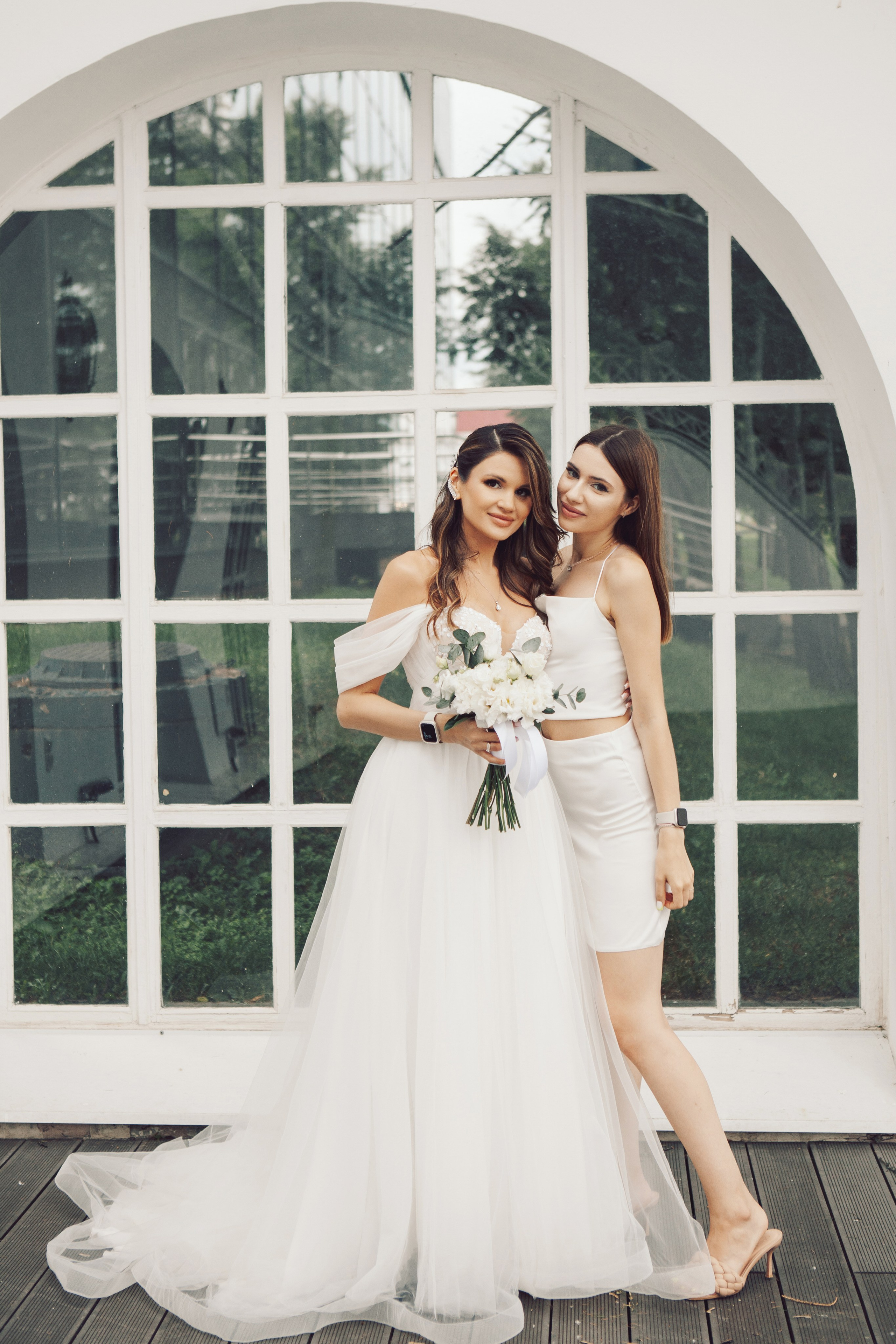 Молодожены в павильоне космонавтики и авиации №34 на вднх и в ресторане московское небо. Фотограф Ольга Ефремова