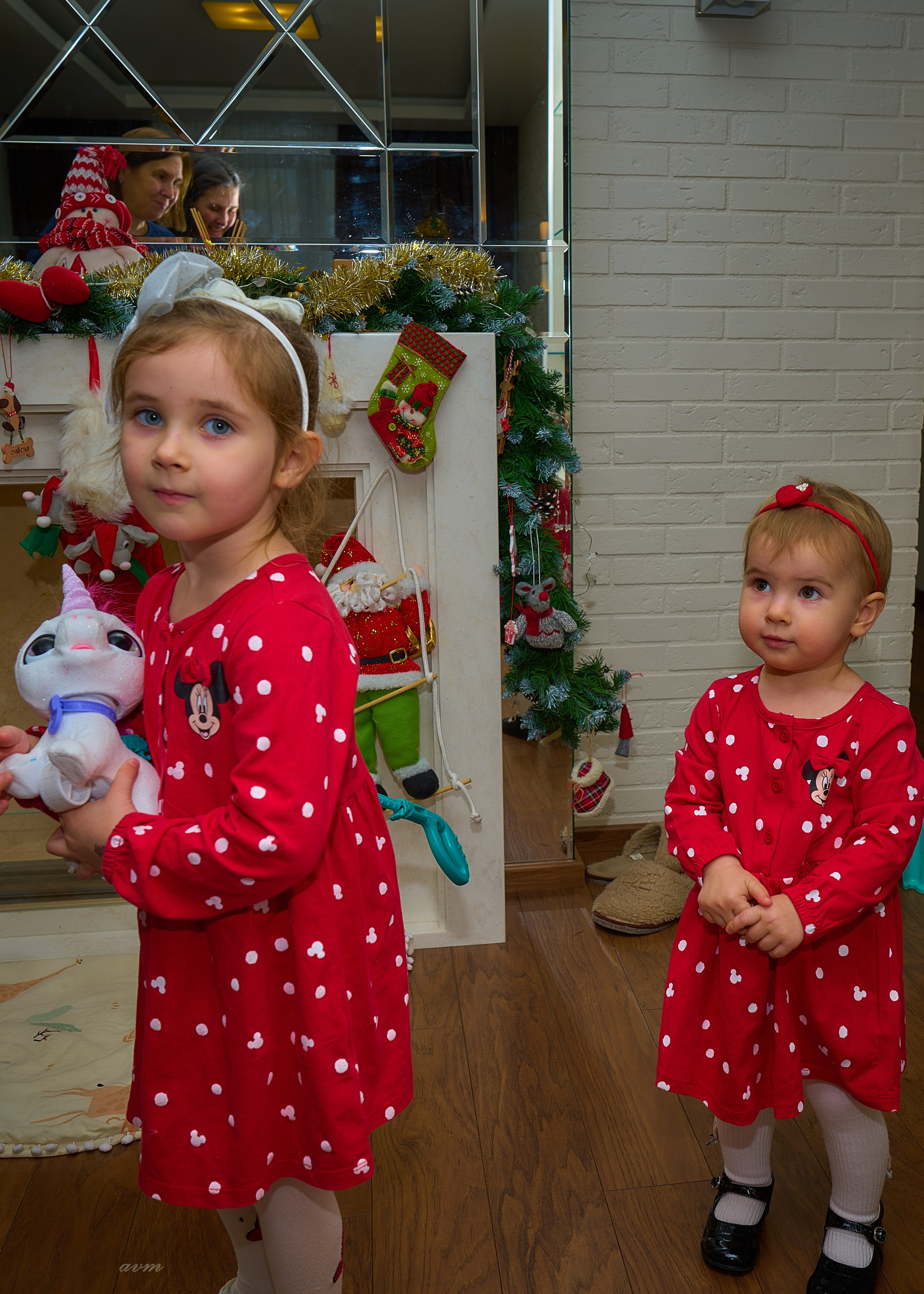 Машенька и Поленька 2024. Фотограф Михеев Андрей