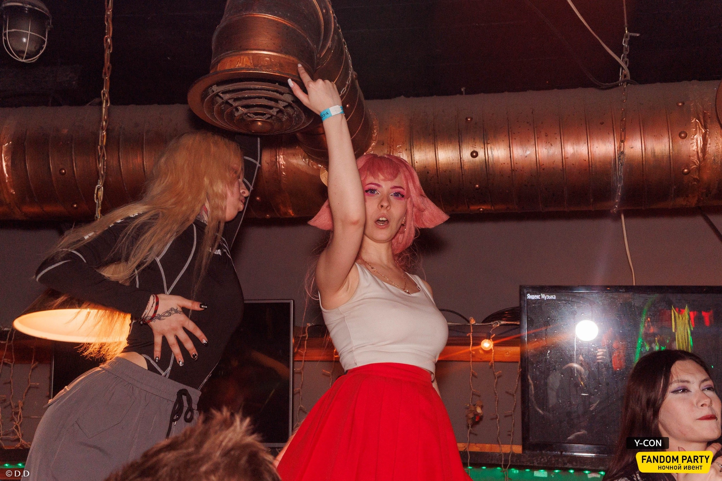 Fandom Party 18+ в Live Star Club 2025. Различные мероприятия и просто фотографии людей