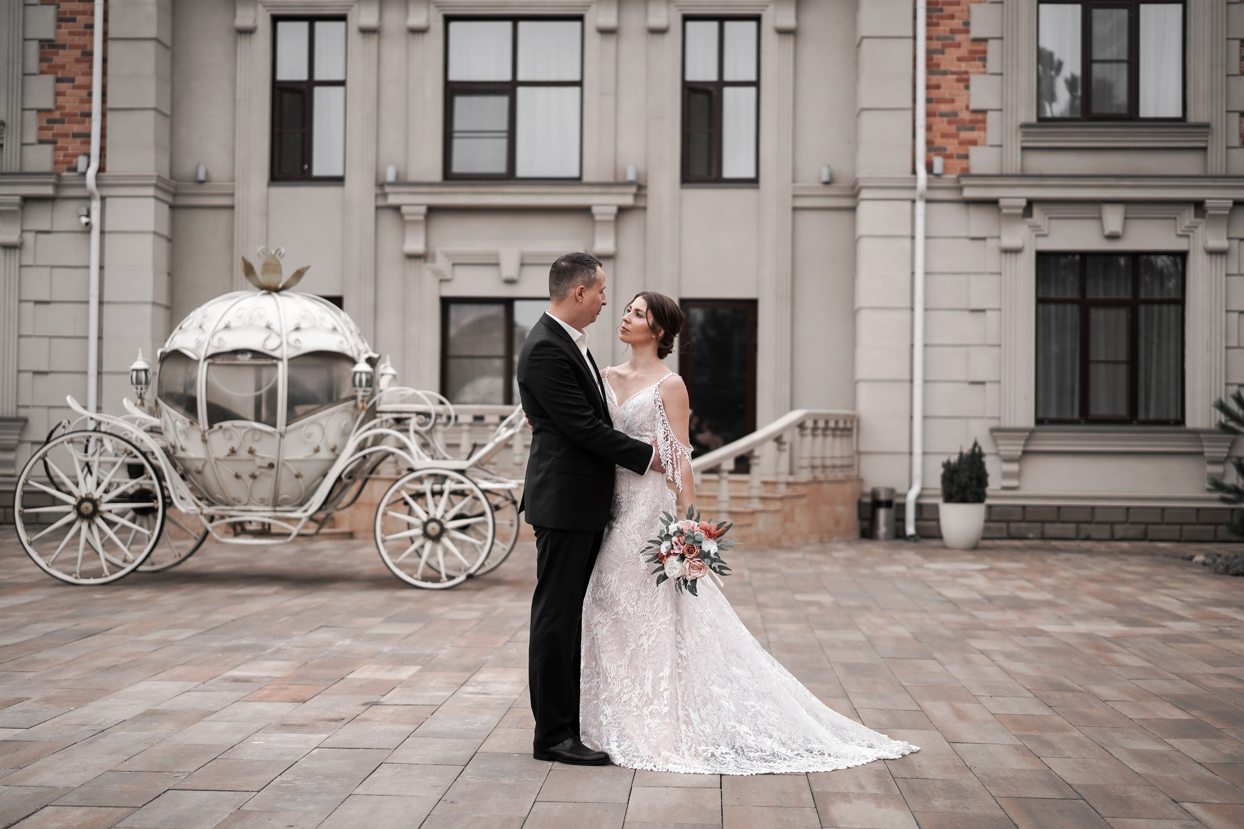 Свадебная фотосессия в Графском парке. Ростов-на-Дону. Свадебный фотограф в Ростове-на-Дону. Таинство Крещения и Венчания, семейные фотосессии. Алёна Чёботова