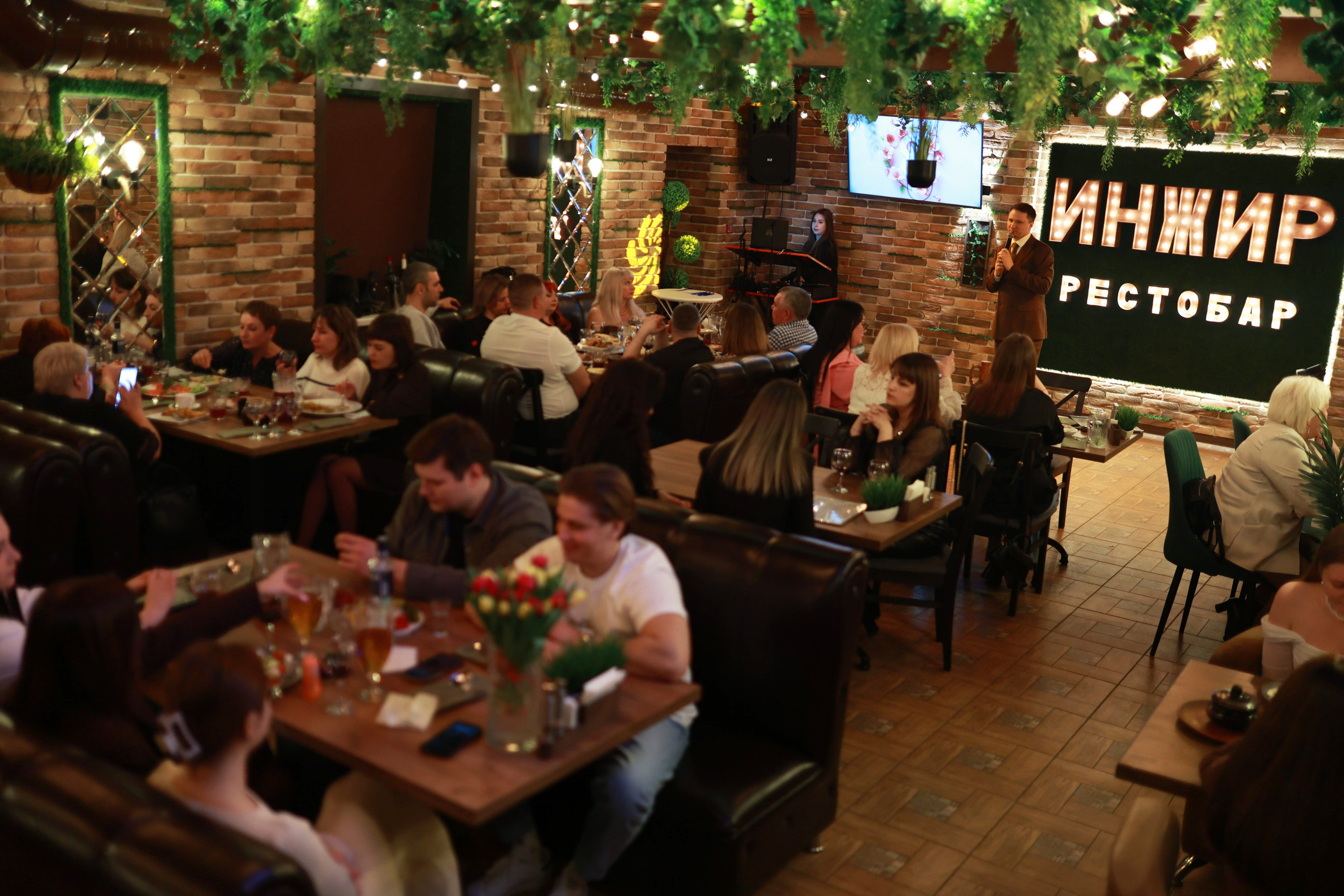 8 марта «Инжир». Andrey Pospelove. Фотограф в Саратове