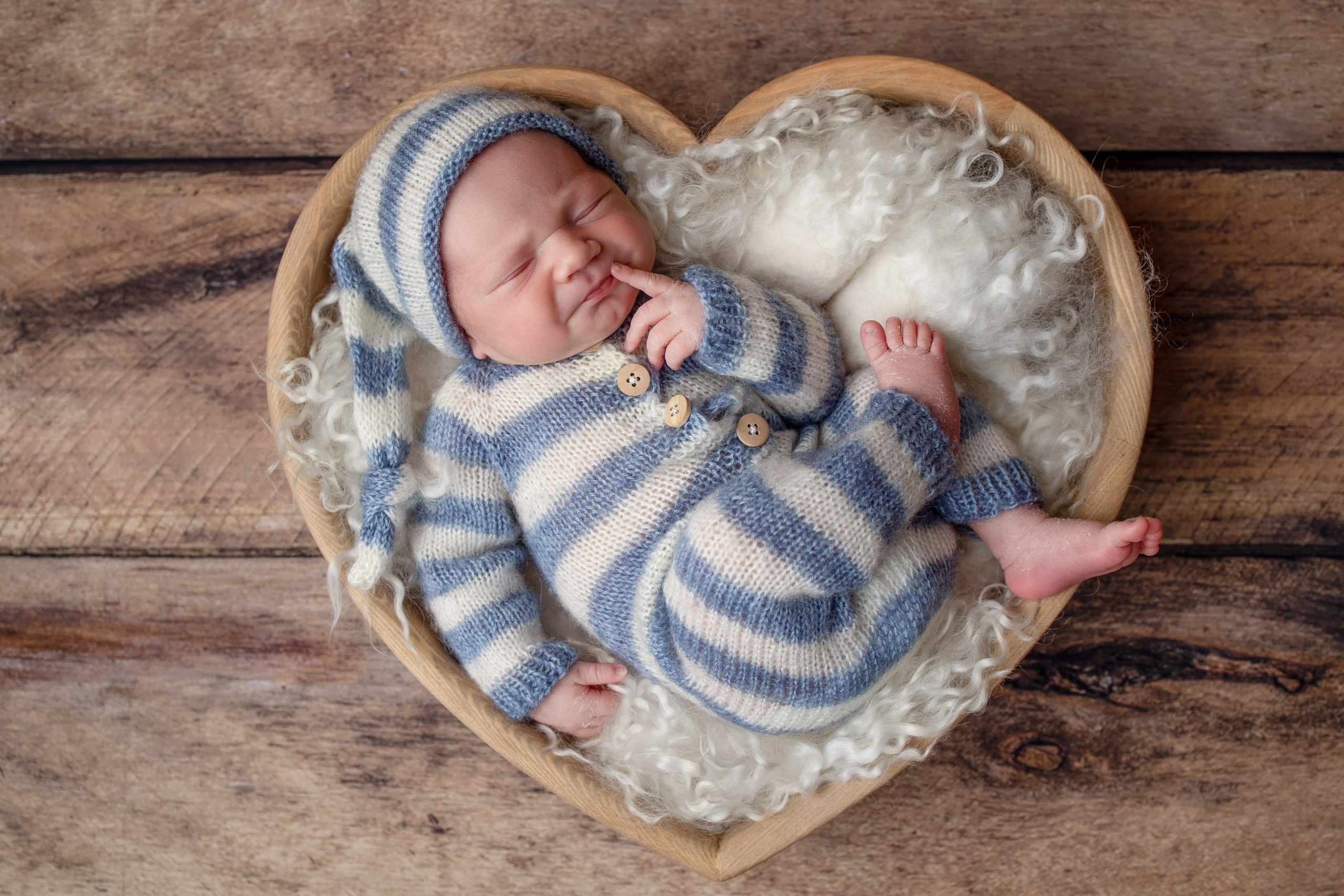 Нежная и милая фотосессия первых дней жизни Вашего ребенка в Минске. Фотограф новорождённых Минск — стоимость newborn фотосессии в Минске
