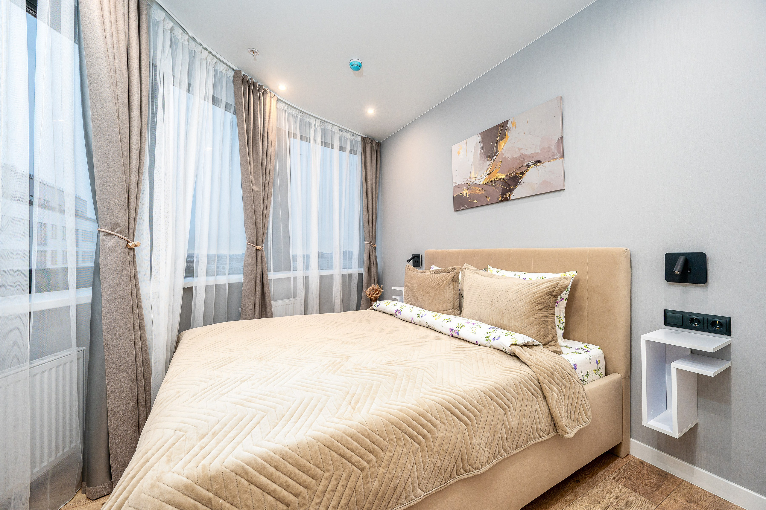 Номер под аренду в Glorax. Интерьерный фотограф. Фото- видеосъемка недвижимости Санкт-Петербург