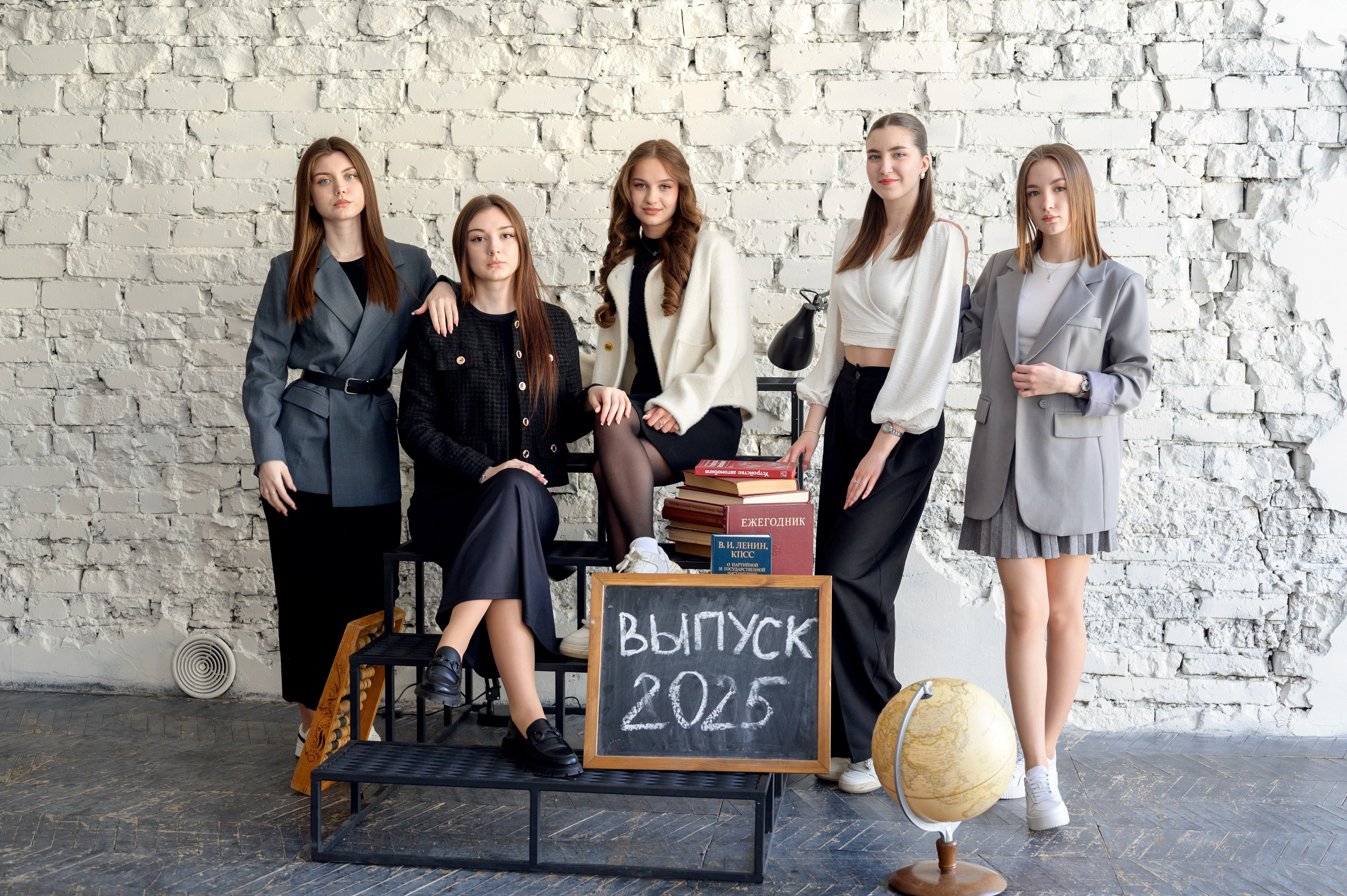 11 класс. студия. Фотограф новорожденных, семейный детский в Тюмени Татьяна Морозова