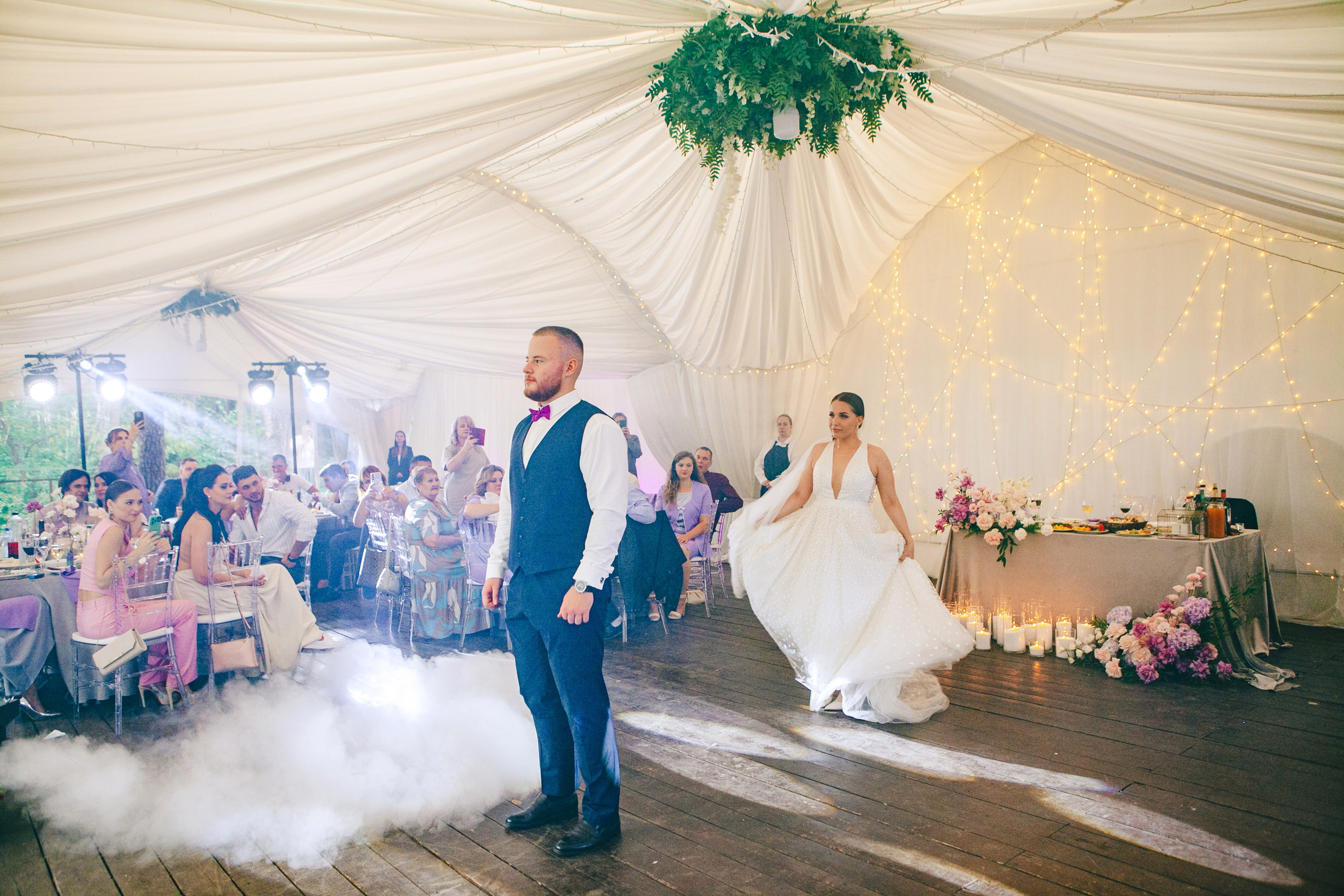 Свадебная фотосессия в отеле hartwell hotel и на патриарших прудах. Фотограф Ольга Ефремова