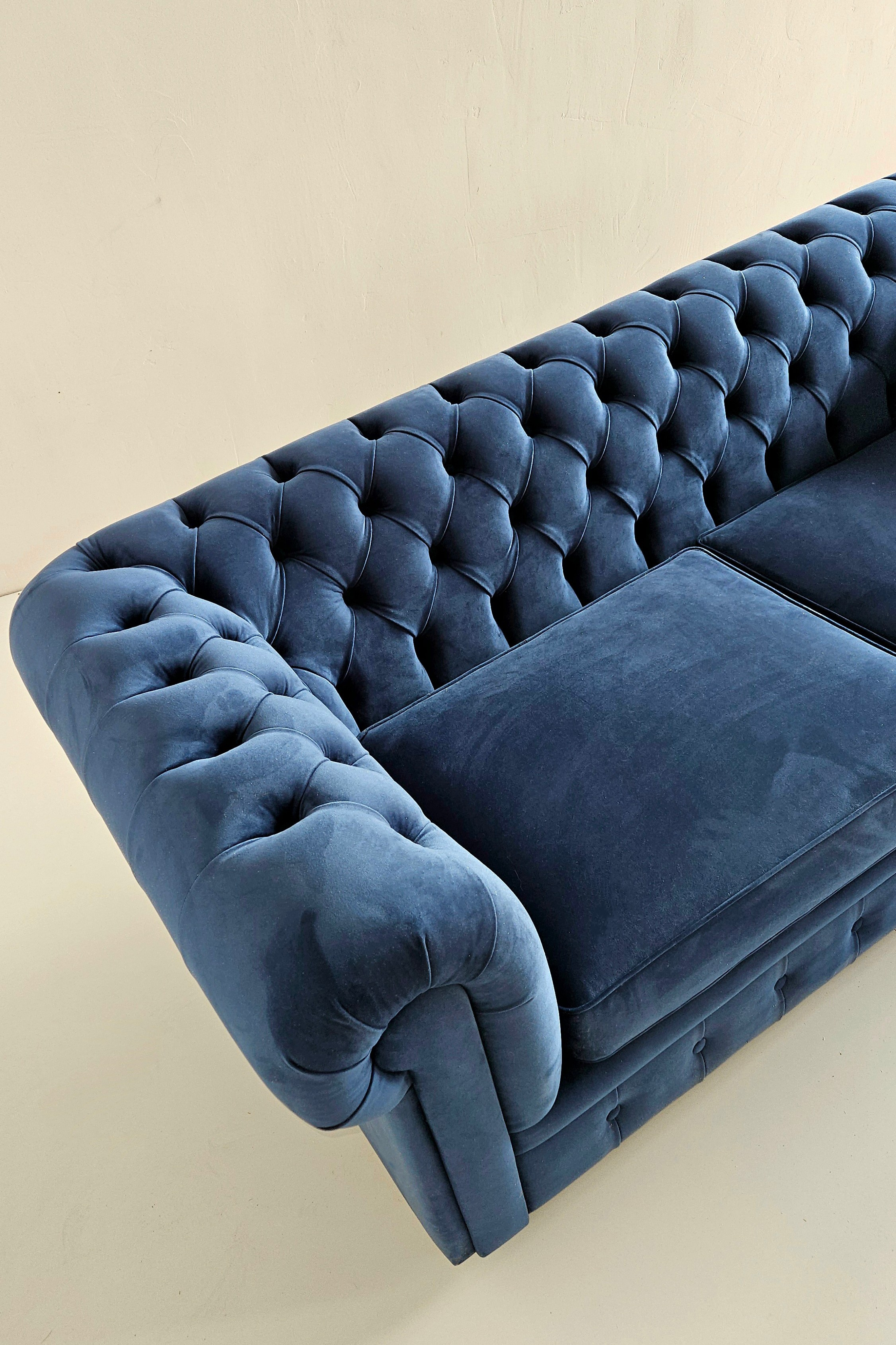 Диван на заказ Изготовление мягкой мебели. Студия интерьерных решений SUNHOUSE. Натяжные потолки, шторы, текстиль