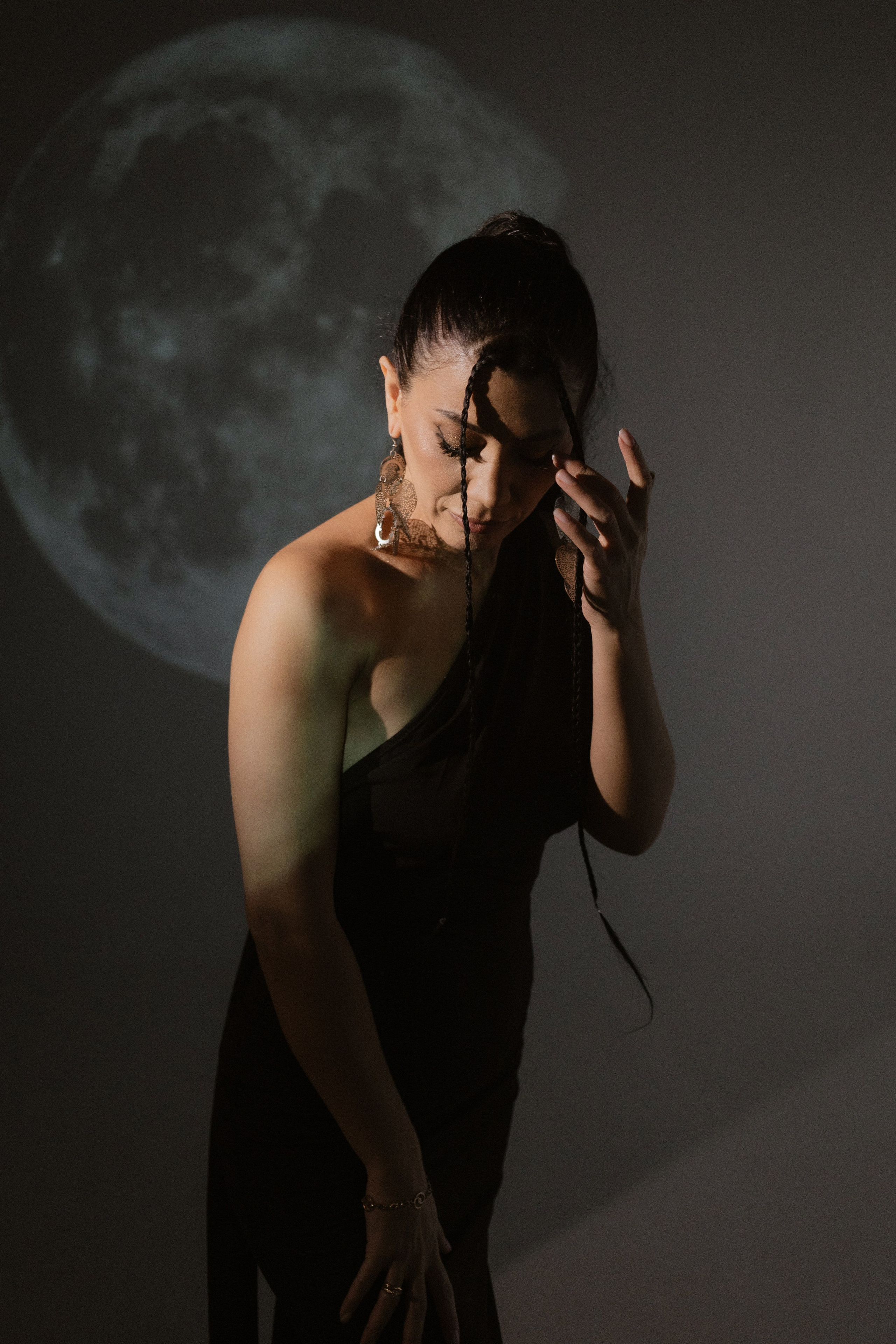 Фотосессия с луной в студии. Фотограф Евпатория Крым