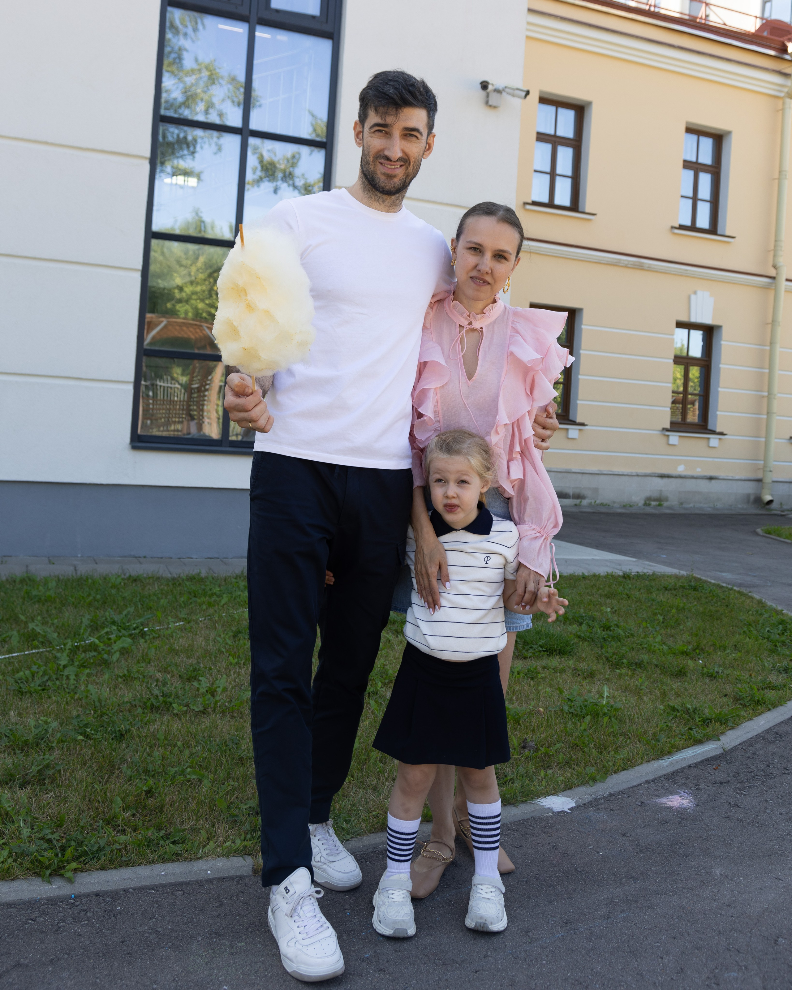 2 -го Сентября RYBAKOV PLYSCHOOL. Портретный Студийный и уличный фотограф Москва. Индивидуальные, Семейные, Беременность, Будуар, Каталог, контент съемки для блога и бизнеса