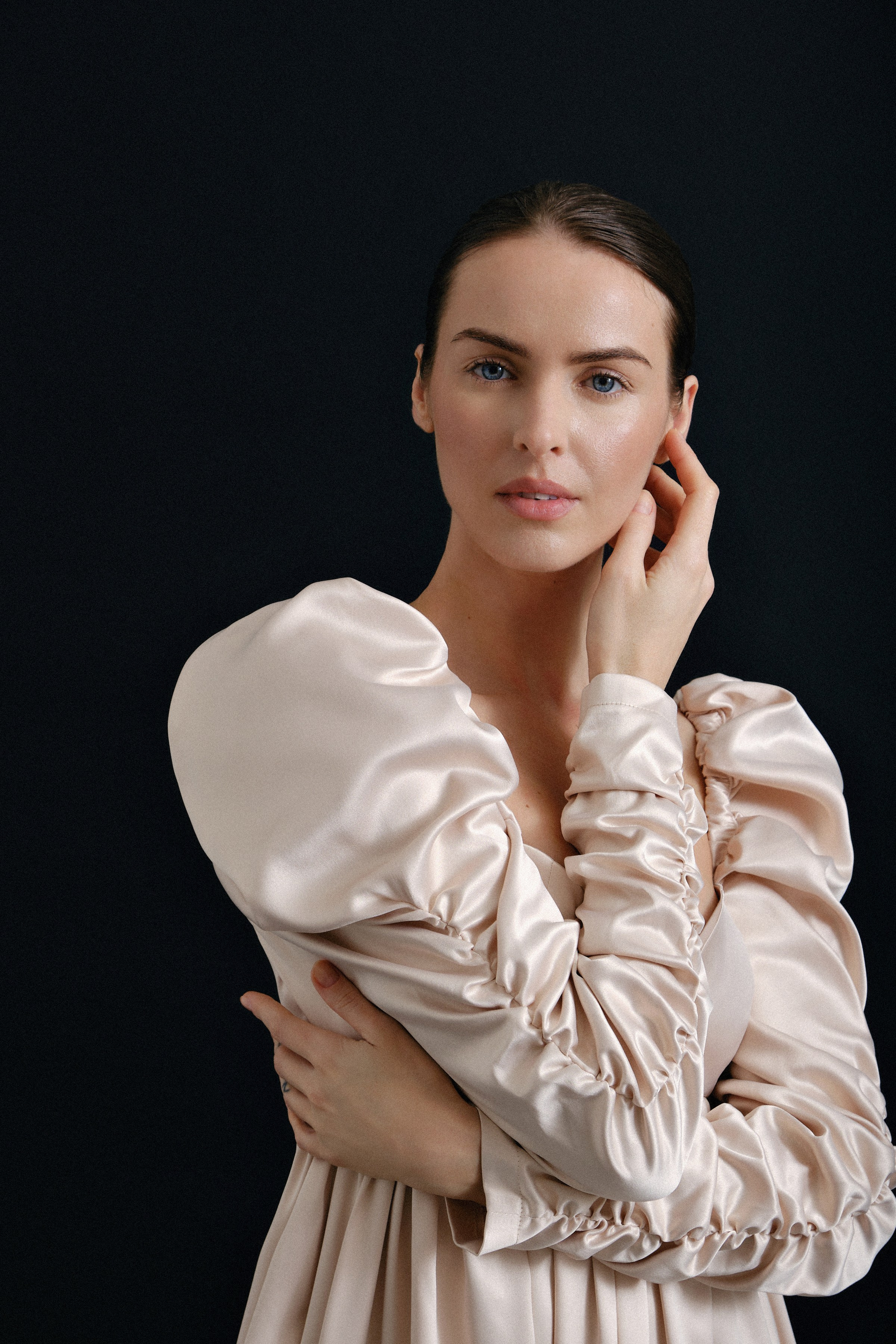 BELOE ZOLOTO LOOKBOOK'24. Фотограф Александра Емельянова